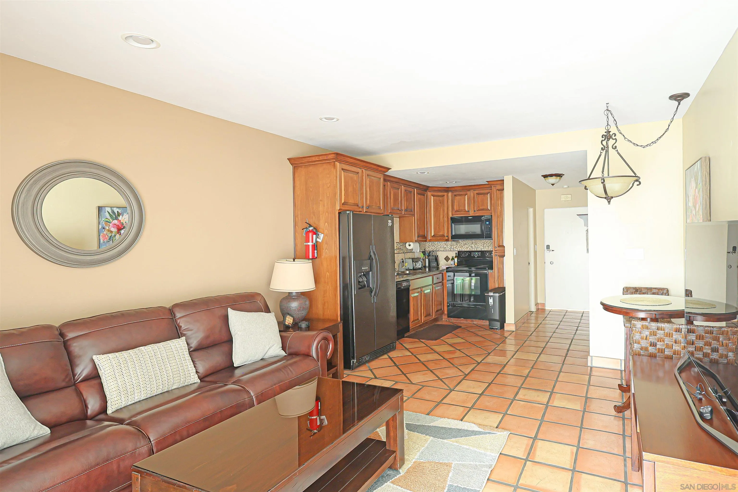 https://cdn.realtyfeed.com/cdn/127/260016648/b80d2b57cba488f2c9ee80a60d3e7715.webp