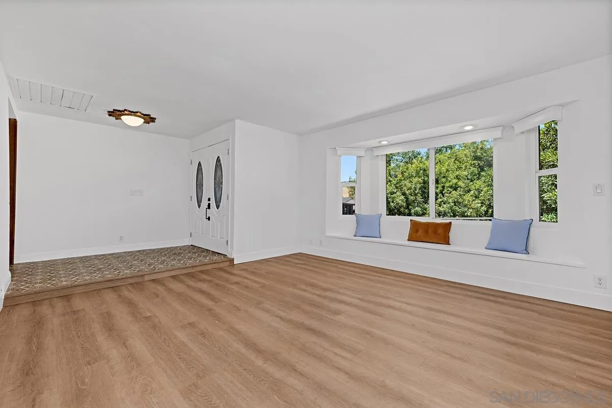 https://cdn.realtyfeed.com/cdn/127/260016649/9eed620b463e18435d43269718a8ea6e.webp