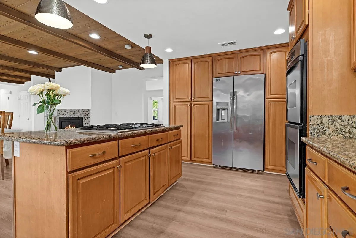 https://cdn.realtyfeed.com/cdn/127/260016649/a3d556e042bd029be18feb4a9af0d7ef.webp