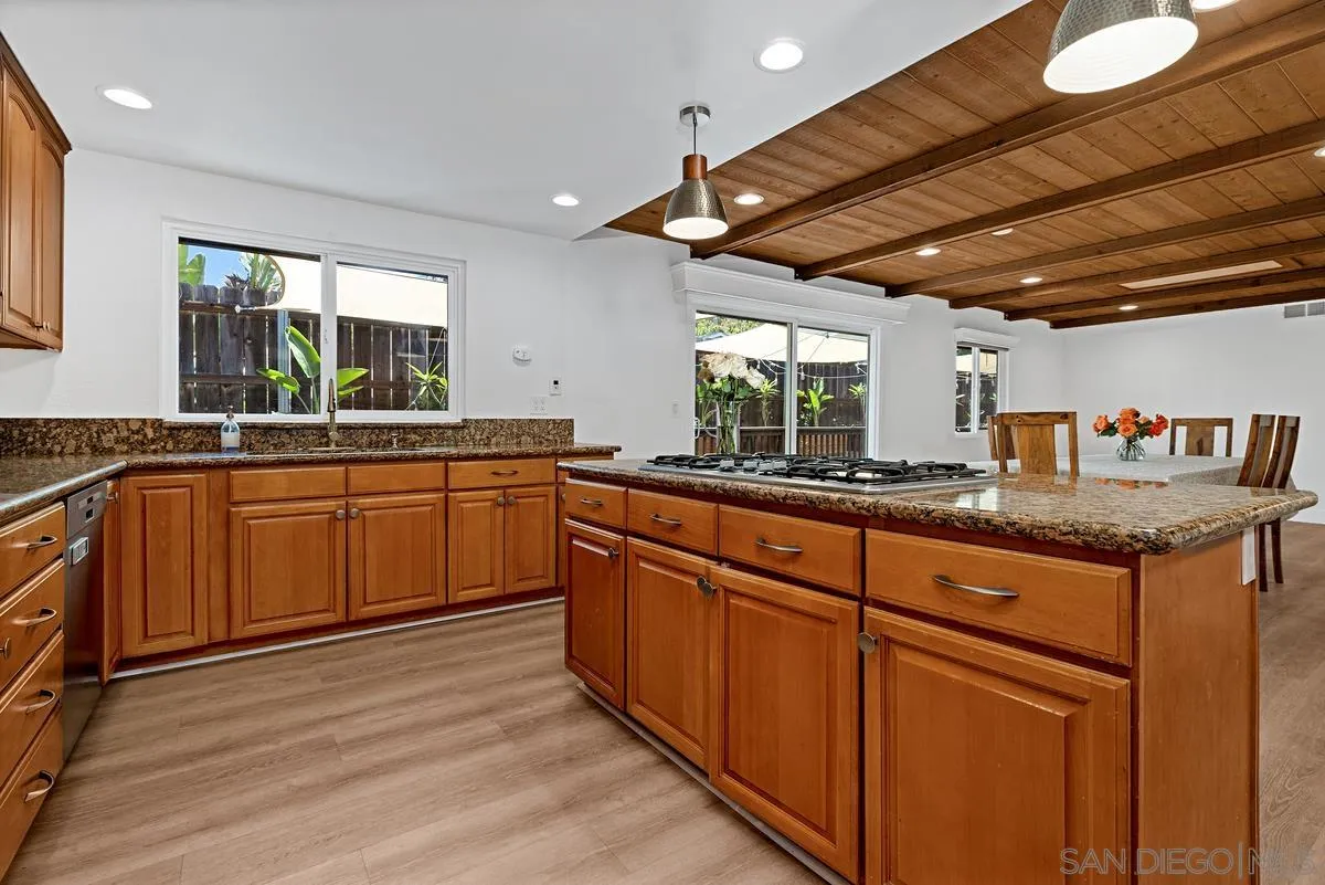 https://cdn.realtyfeed.com/cdn/127/260016649/dd1b574f8ebb01b2398b228a09b8d3e7.webp