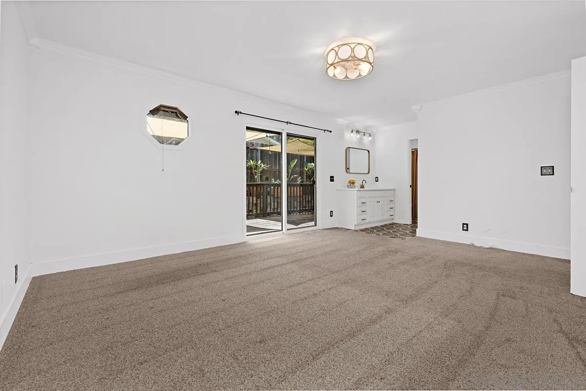 https://cdn.realtyfeed.com/cdn/127/260016649/e94a8f53ad8352493b2c947663991125.webp