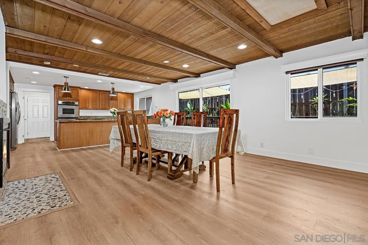 https://cdn.realtyfeed.com/cdn/127/260016649/fbfa7678641551c9d8e28185fa19914c.webp