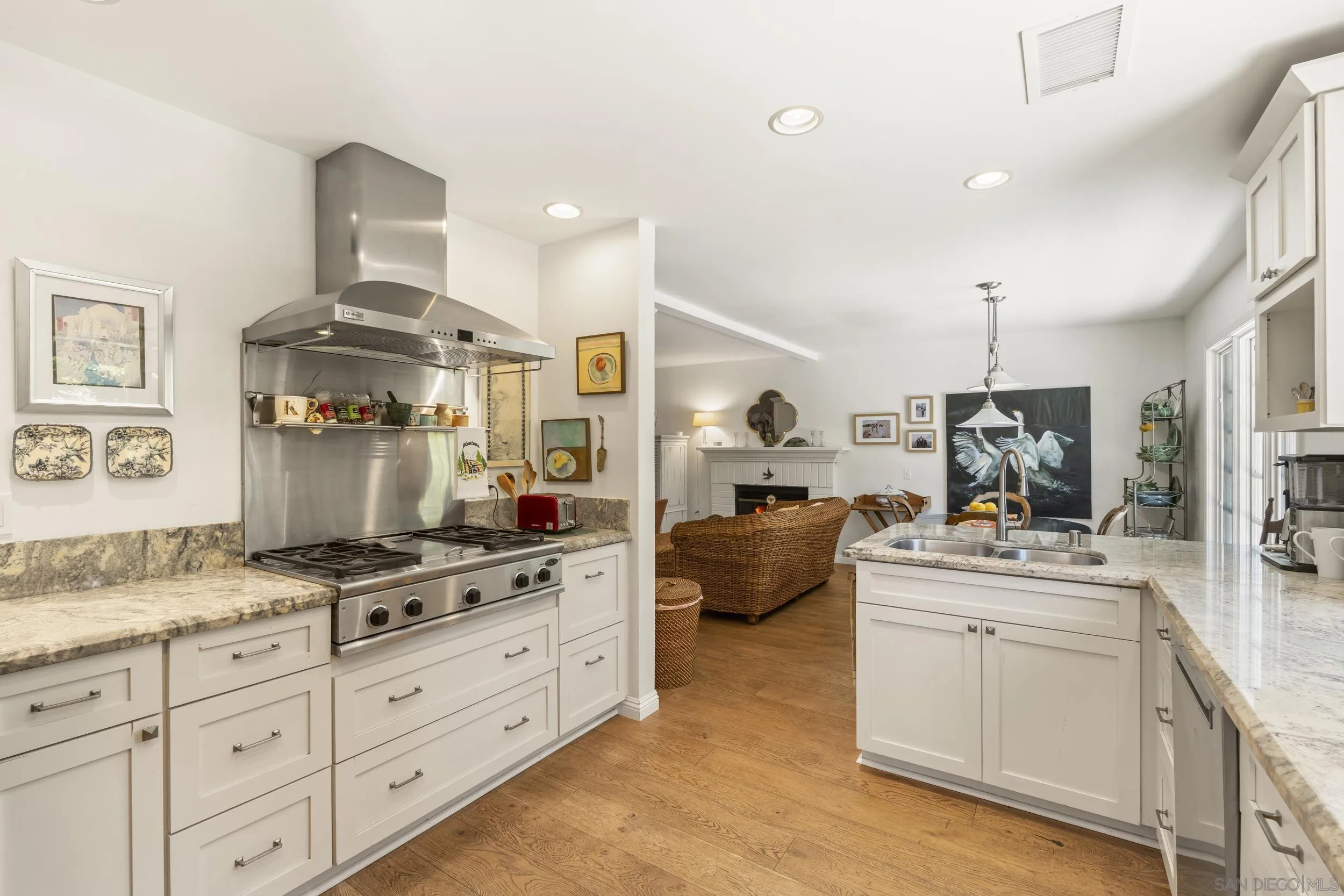 https://cdn.realtyfeed.com/cdn/127/260016656/7514b824ec941d3e39ef59a897c1e574.webp