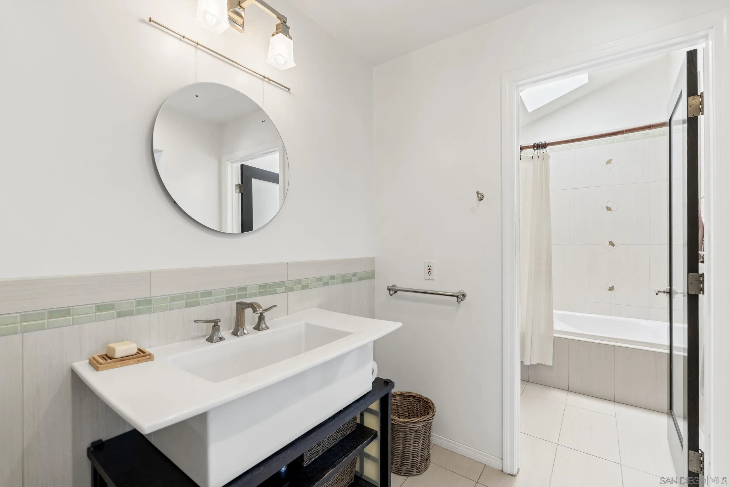 https://cdn.realtyfeed.com/cdn/127/260016656/8055a428b4799804d237b0e856bfdedf.webp