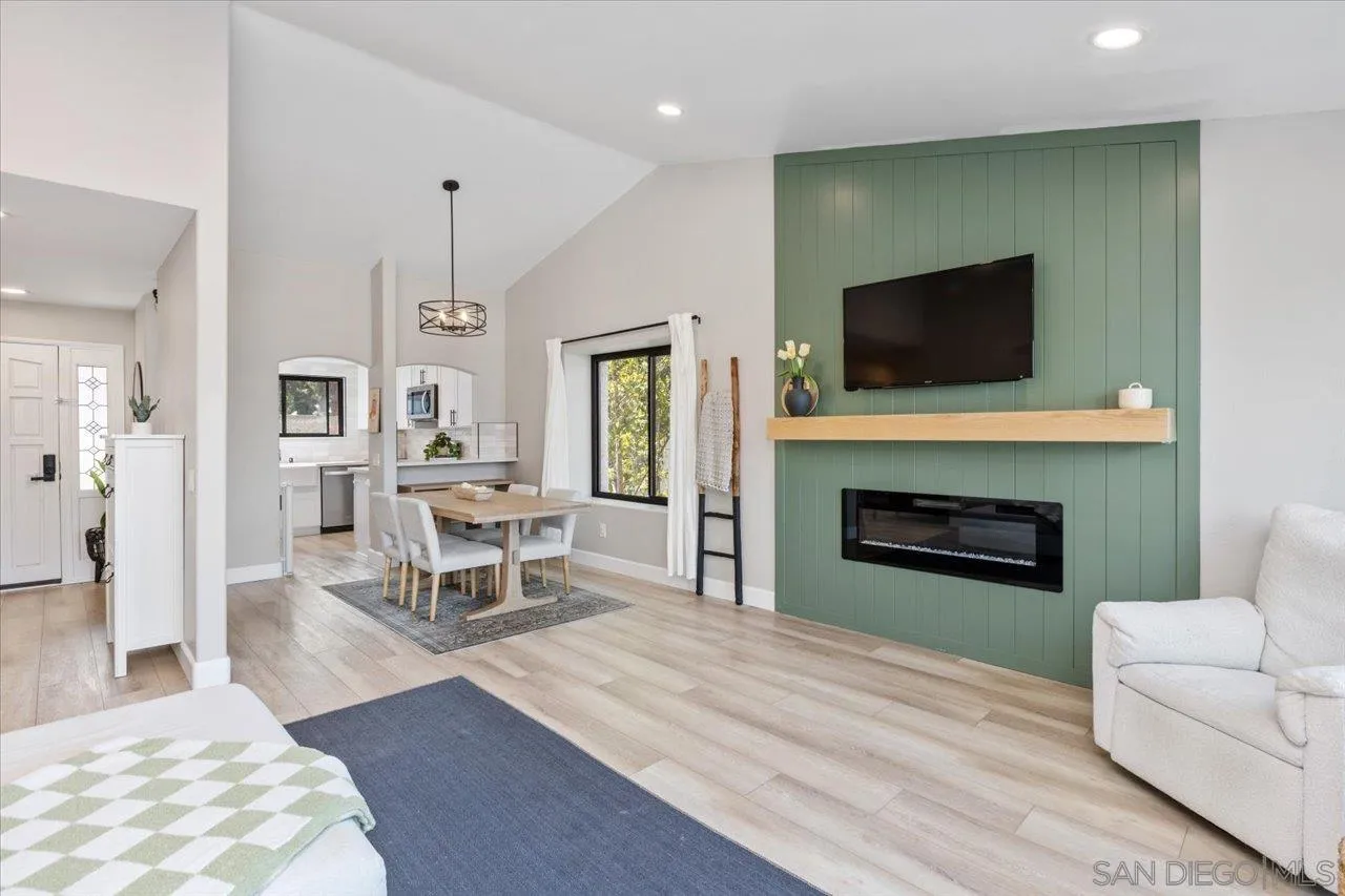 https://cdn.realtyfeed.com/cdn/127/260016666/3b6f8cc819934ae1ba2c3cae5f2967b1.webp