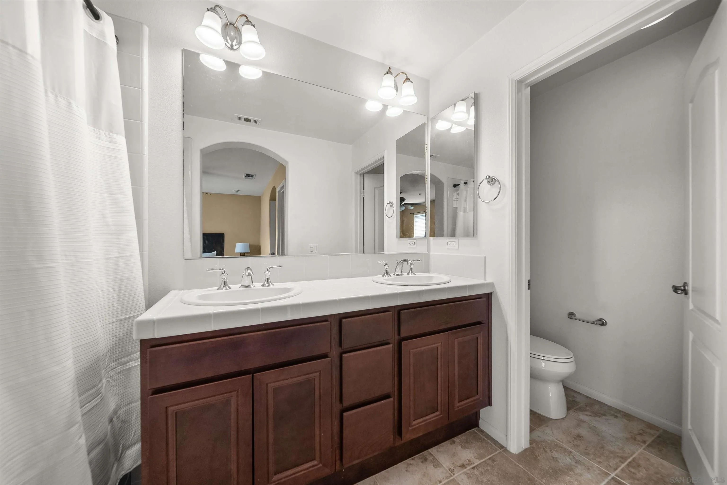 Photo #12: 260016670 Listing: Photo #12