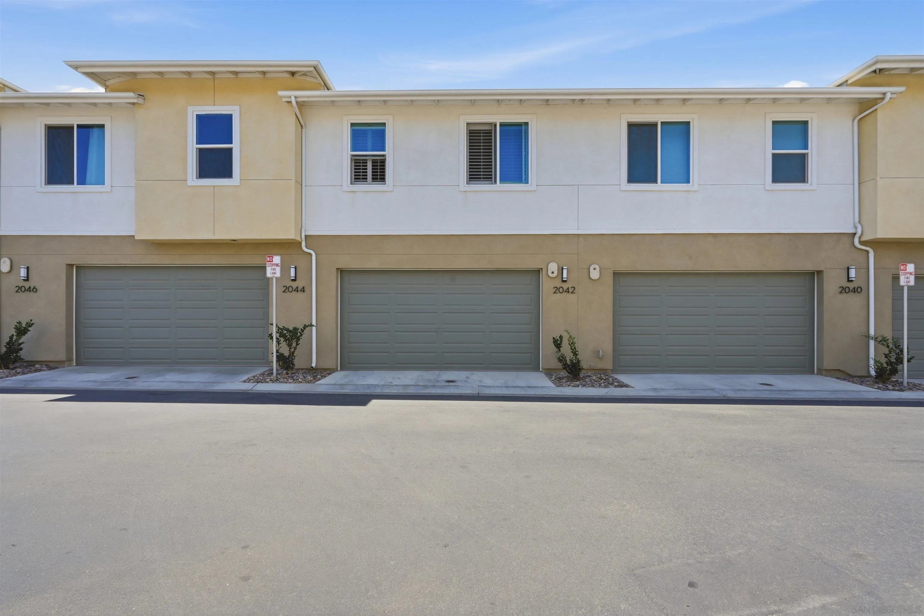 https://cdn.realtyfeed.com/cdn/127/260016673/659334f9d4c2155e336bb02f26e4a12d.webp