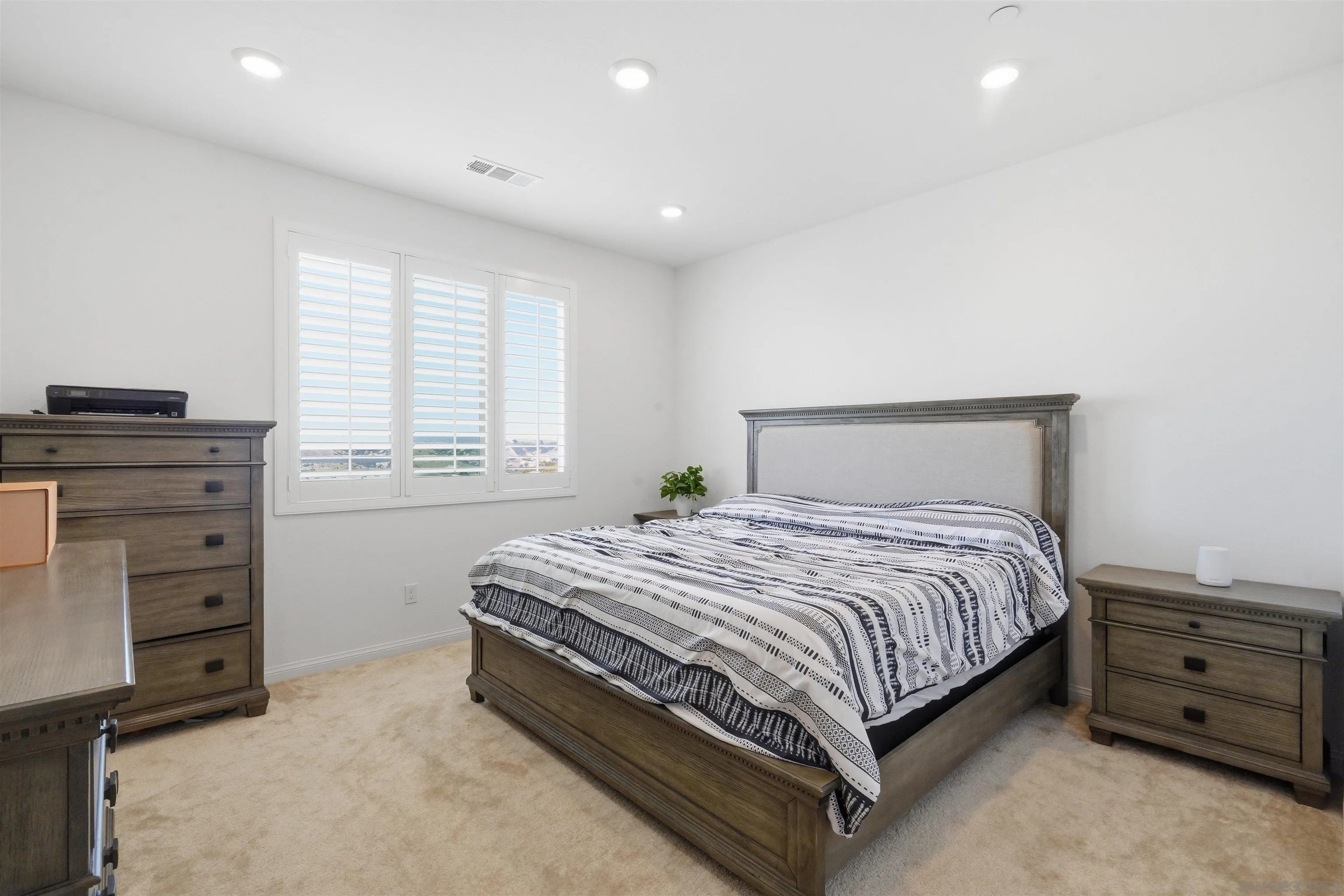 https://cdn.realtyfeed.com/cdn/127/260016673/79bdb1732da67de6c47fc662baefa545.webp