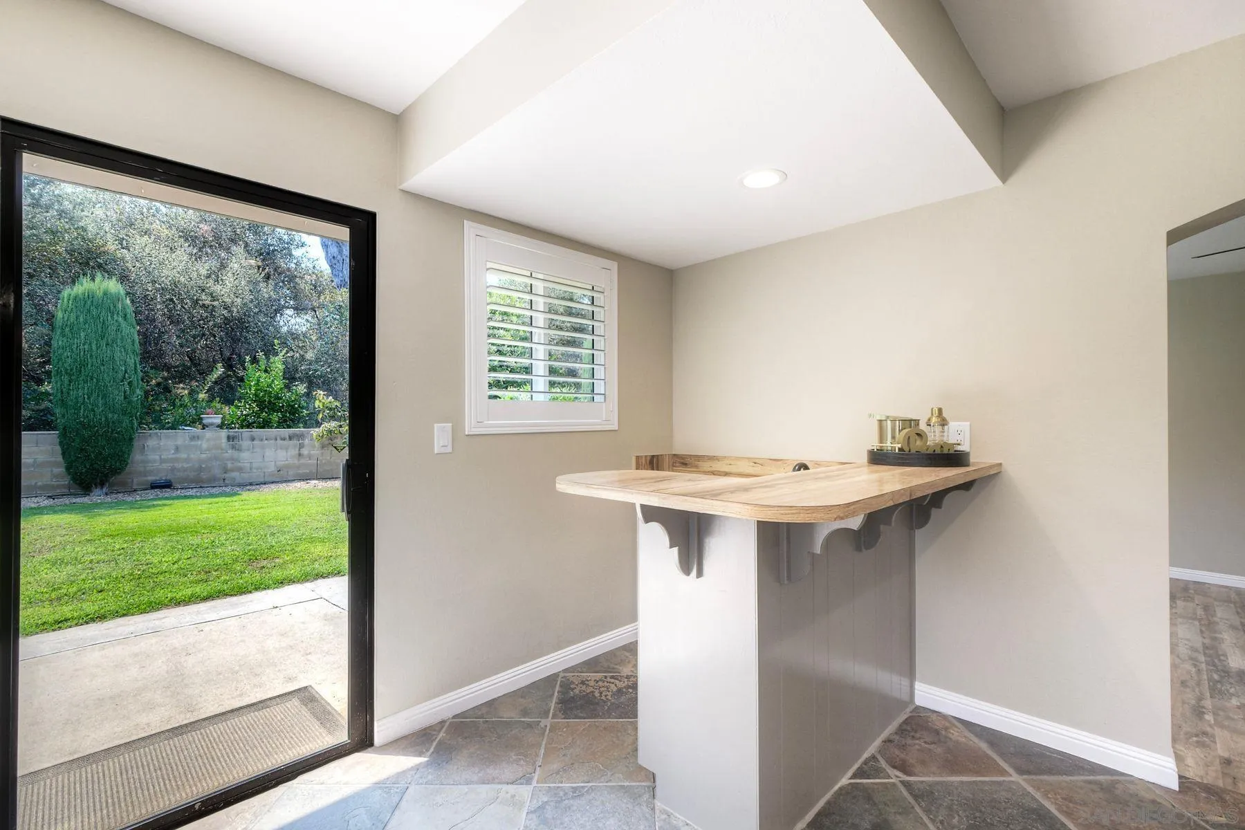 https://cdn.realtyfeed.com/cdn/127/260016680/18114b98808e5ffb2630edb33ba28e68.webp