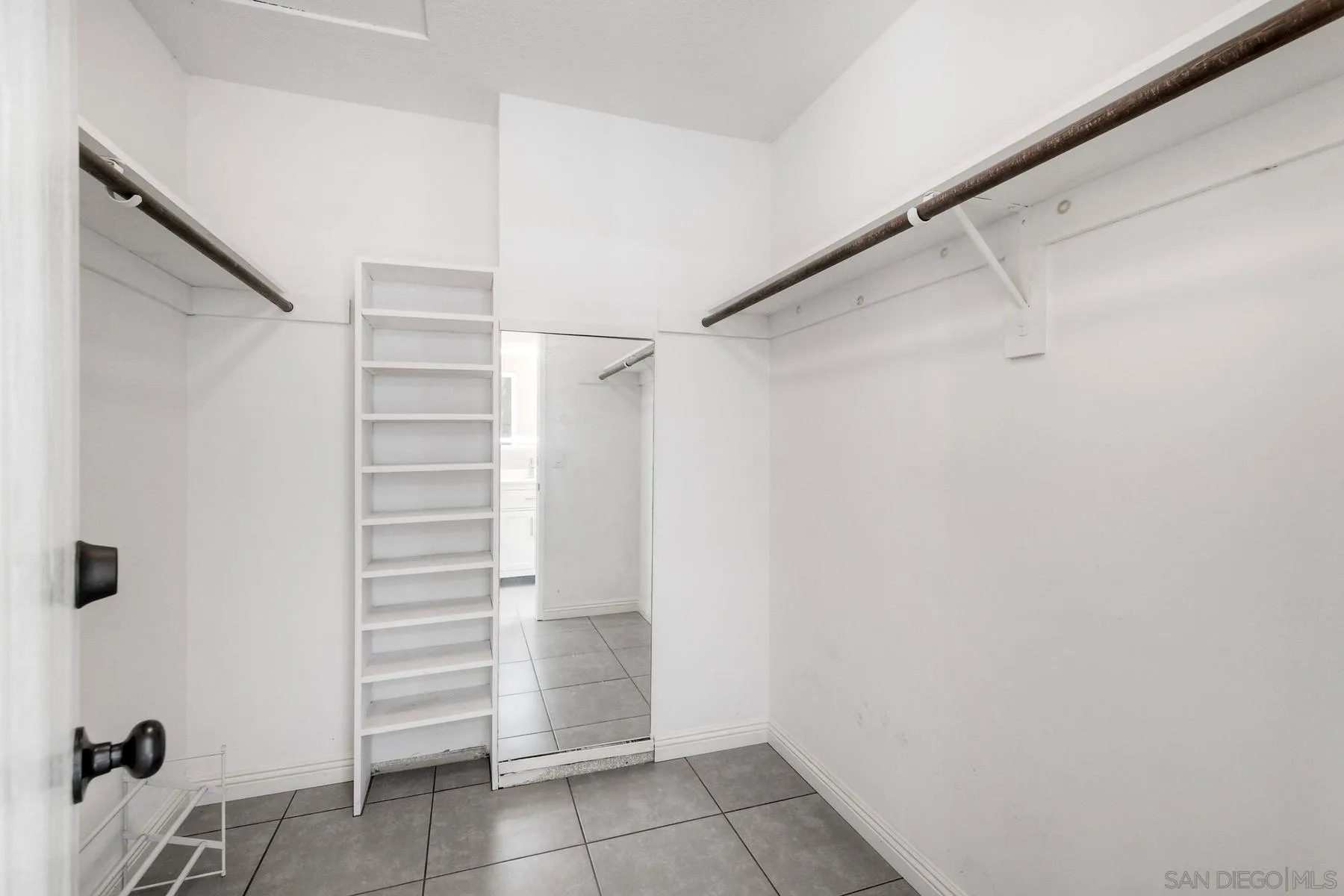 https://cdn.realtyfeed.com/cdn/127/260016680/2dfb0143f9eed113647b353572696e64.webp