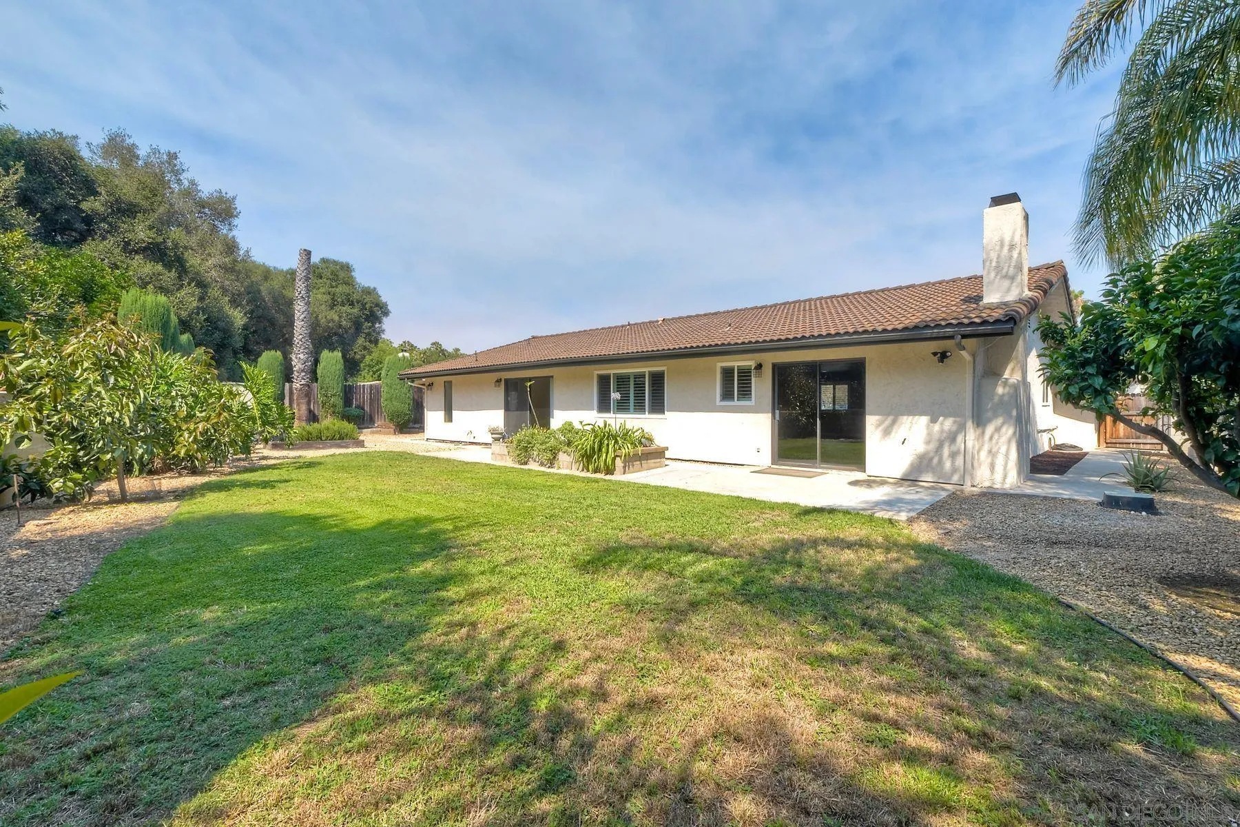 https://cdn.realtyfeed.com/cdn/127/260016680/80f8d1602ef3accda6b170132cc0b0ee.webp
