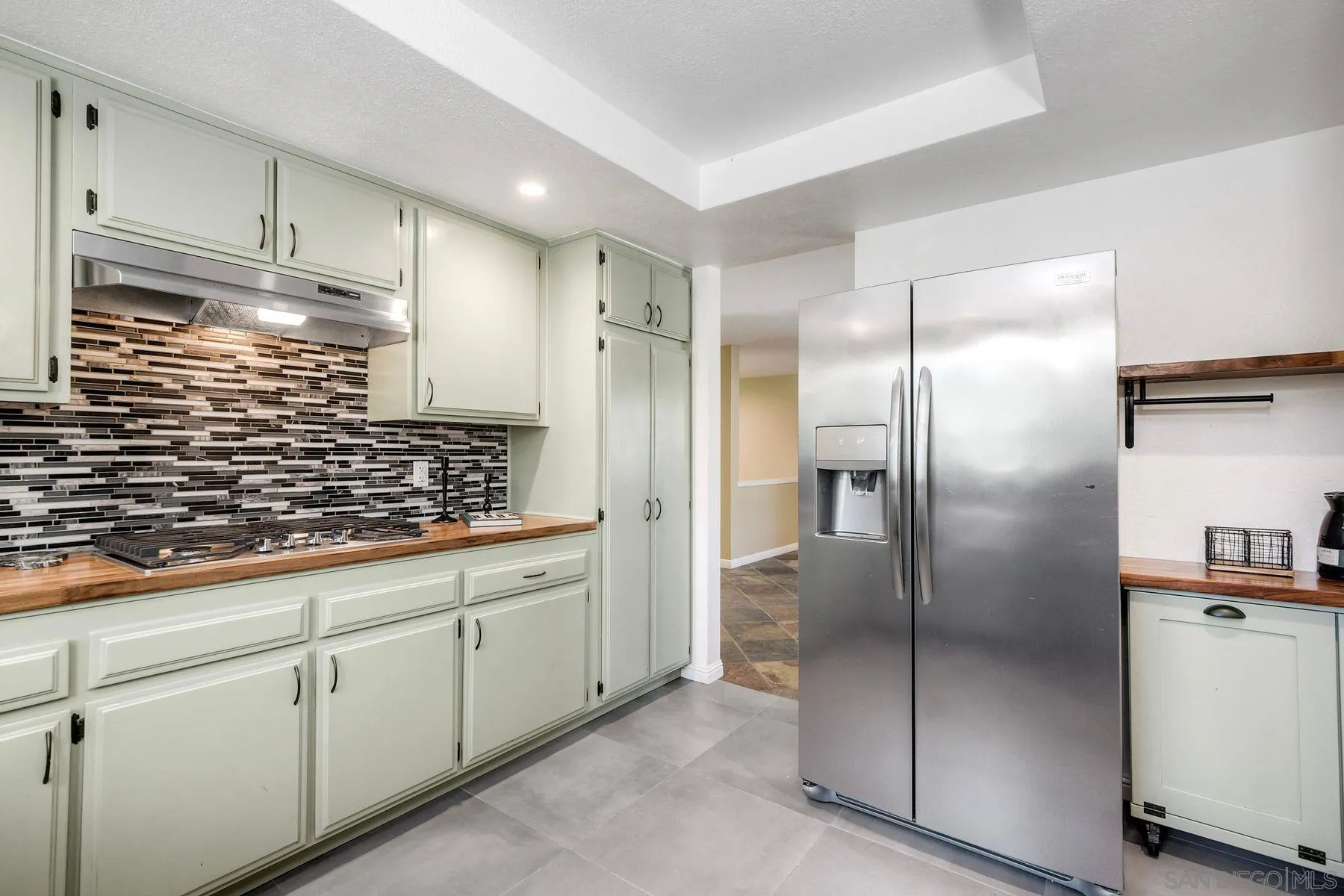 https://cdn.realtyfeed.com/cdn/127/260016680/91e7d32f03132eb81e6ec46057c8e7d8.webp