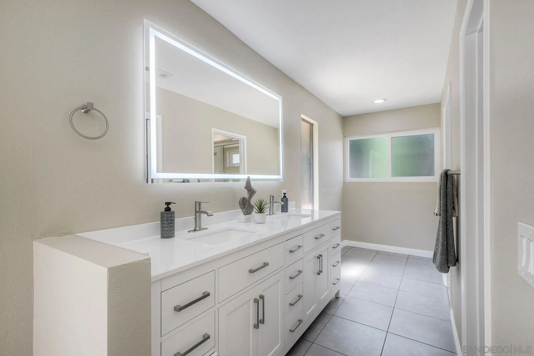 https://cdn.realtyfeed.com/cdn/127/260016680/b0096911df5715155dc69323f3bc1f82.webp