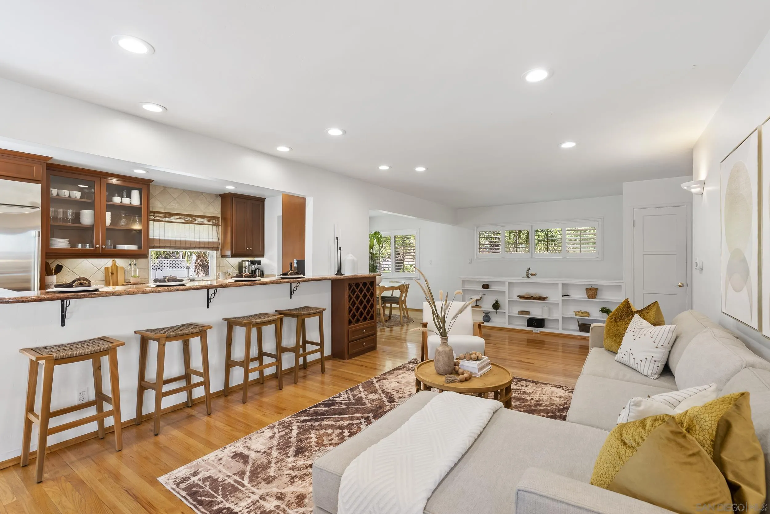 https://cdn.realtyfeed.com/cdn/127/260016683/a673940f876cd288521b3d18e787112c.webp