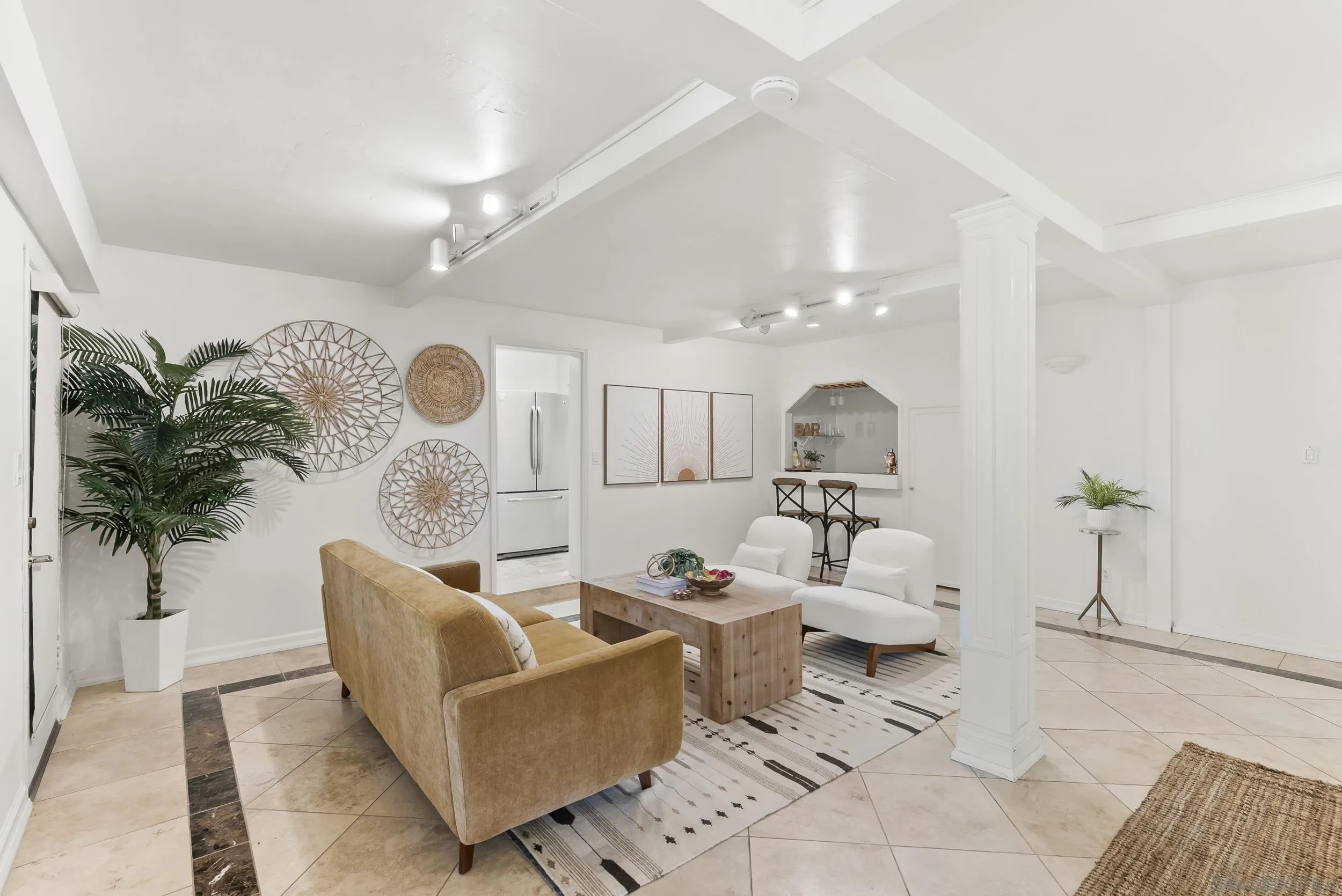 https://cdn.realtyfeed.com/cdn/127/260016683/b4a06a53d4aa1d80674e76e06089c86a.webp