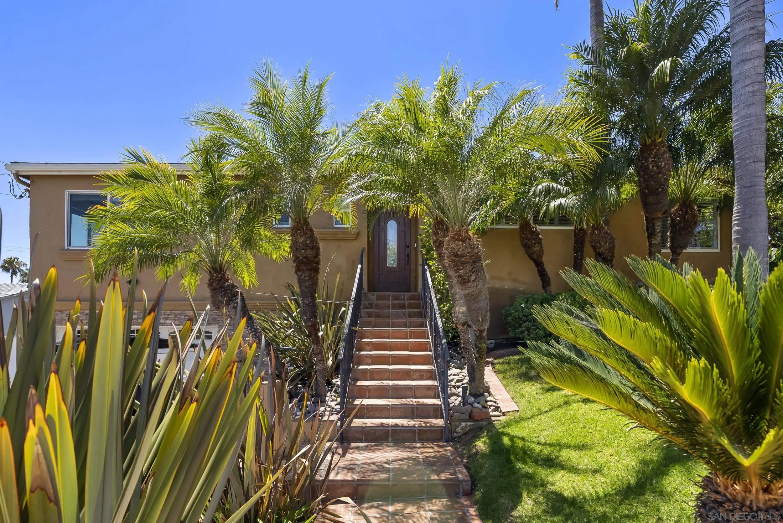 https://cdn.realtyfeed.com/cdn/127/260016683/ca6183092dae9bd686e9fdfc6288c373.webp
