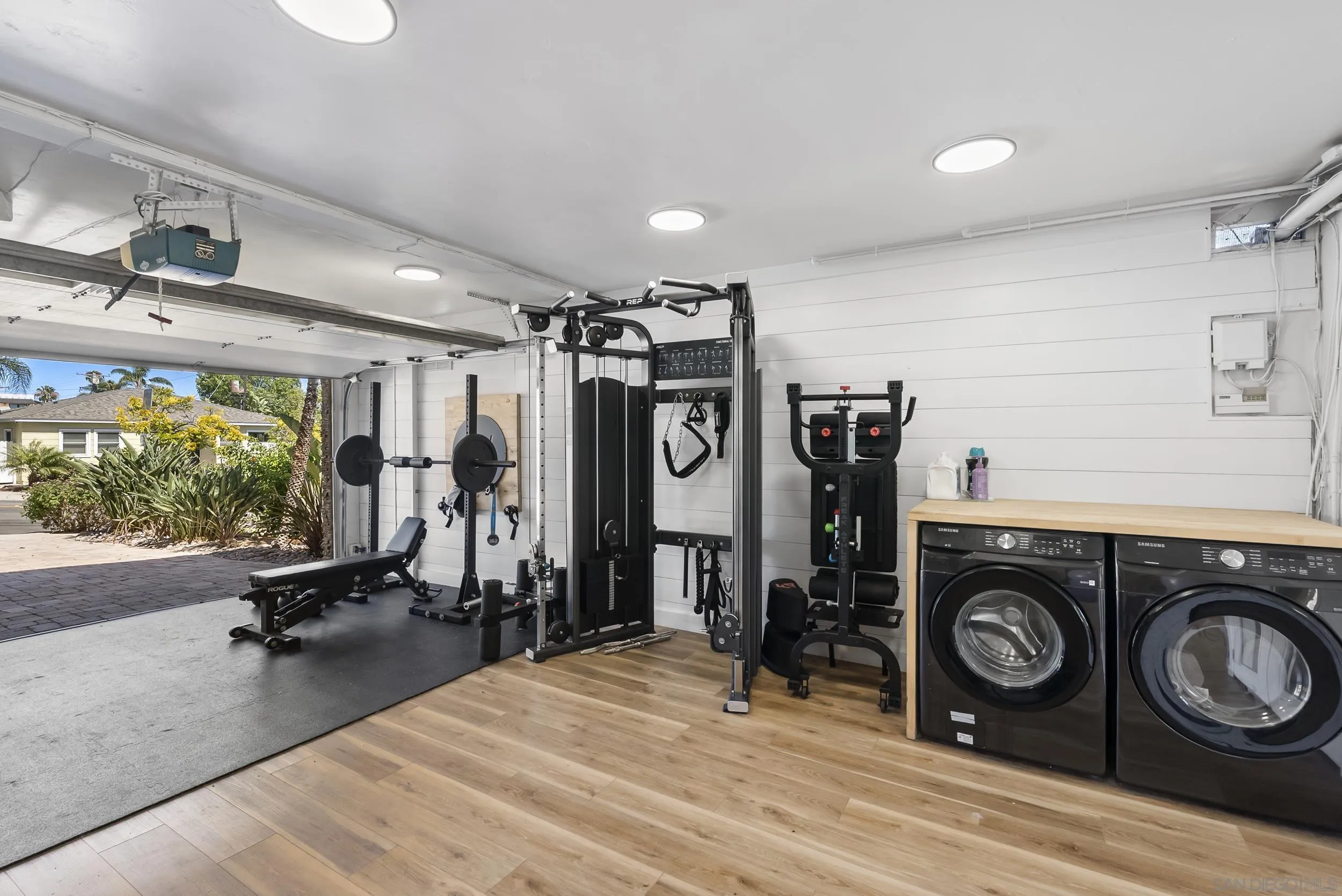 https://cdn.realtyfeed.com/cdn/127/260016683/e320e20c1b144e8d500c329fdf16e71e.webp