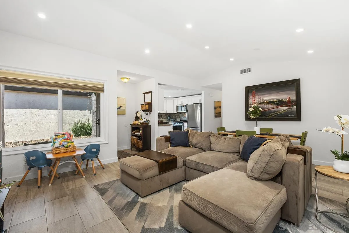 https://cdn.realtyfeed.com/cdn/127/260016693/4ecb917ffb05652d8181486688b7e1fd.webp