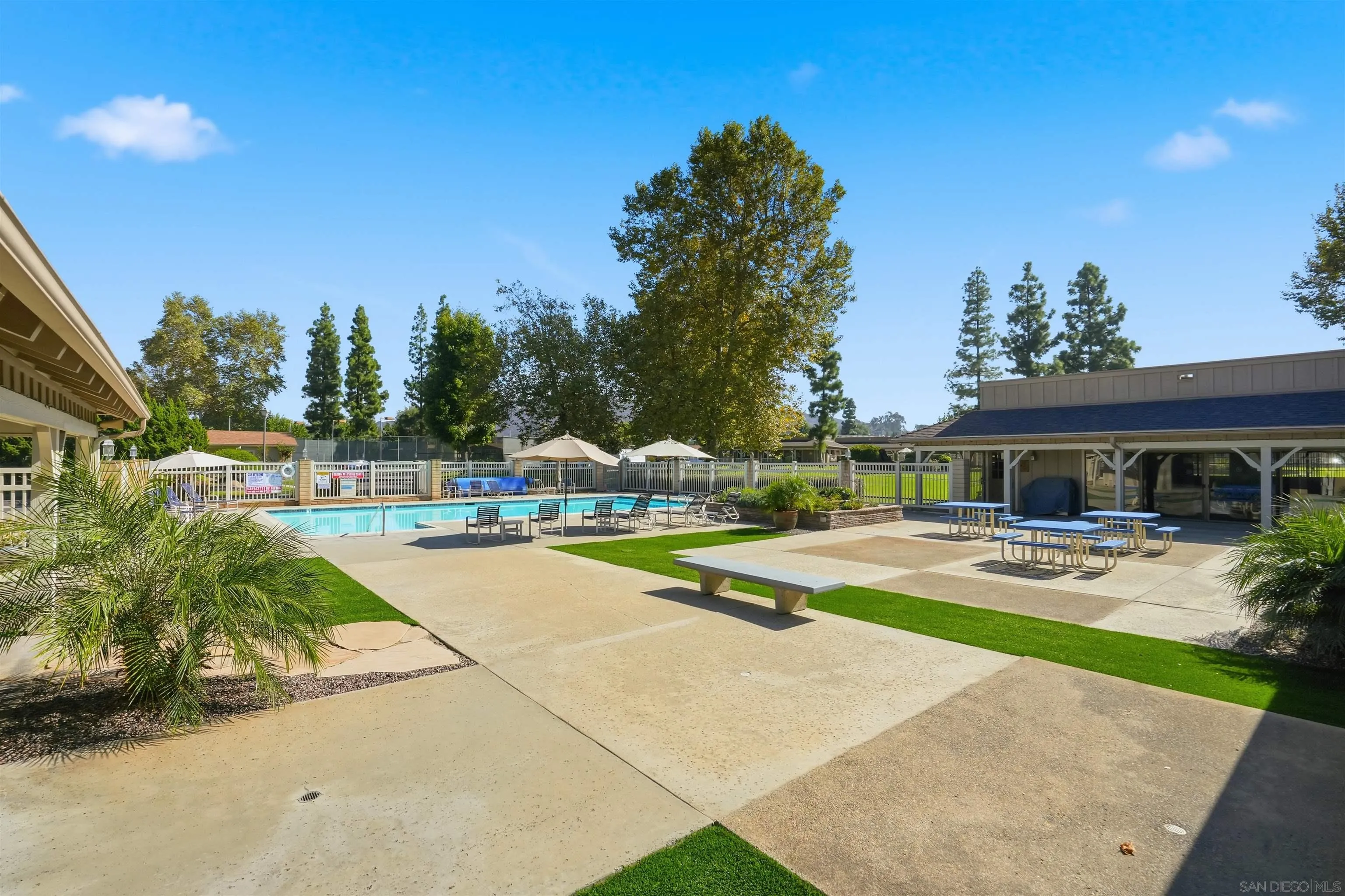 https://cdn.realtyfeed.com/cdn/127/2600167/42ab579a918d39f2eb4c38074f3cb888.webp