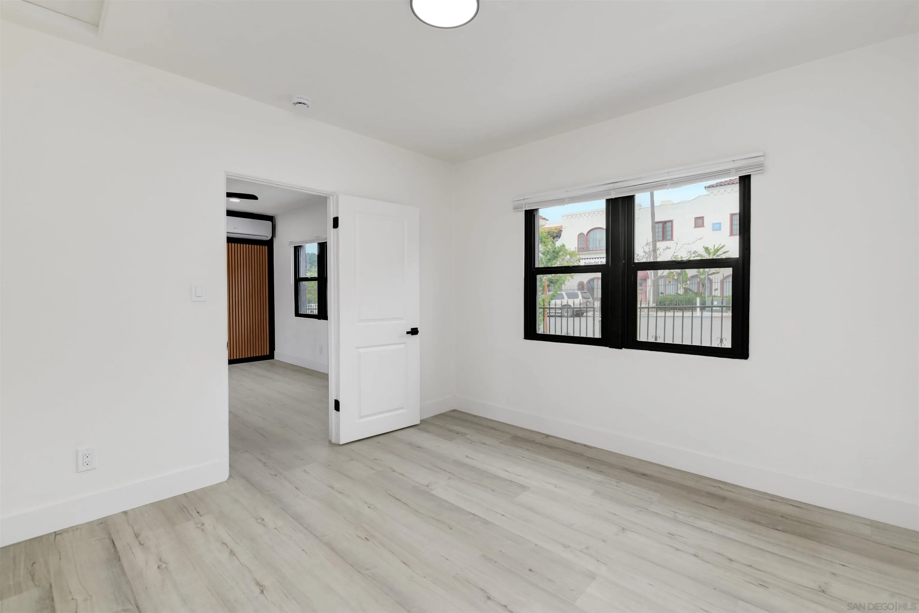https://cdn.realtyfeed.com/cdn/127/260016714/26f733d1625aa35161440277a5d1b73d.webp
