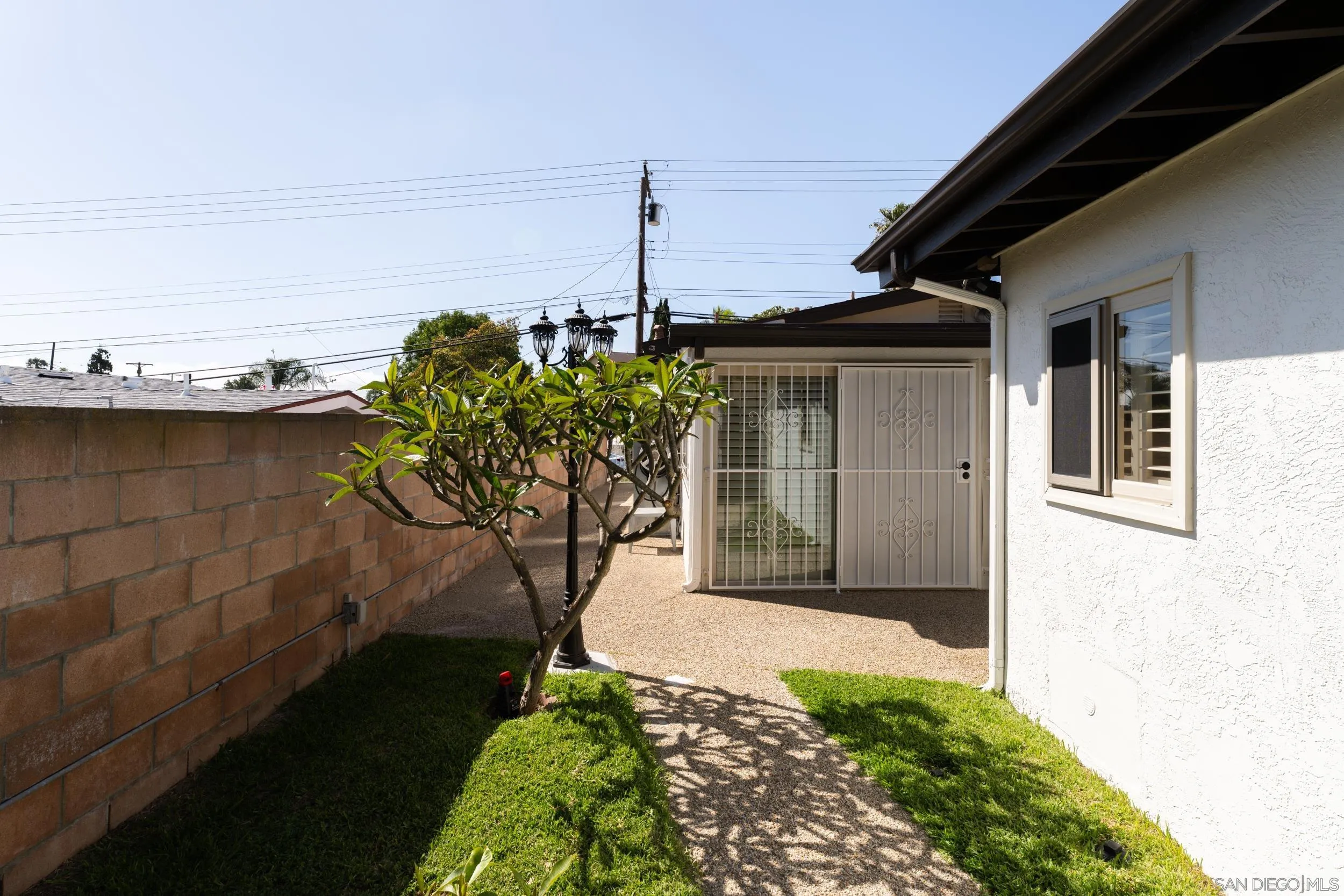 https://cdn.realtyfeed.com/cdn/127/260016720/15a7ab29fcda31463b9a570b65703701.webp