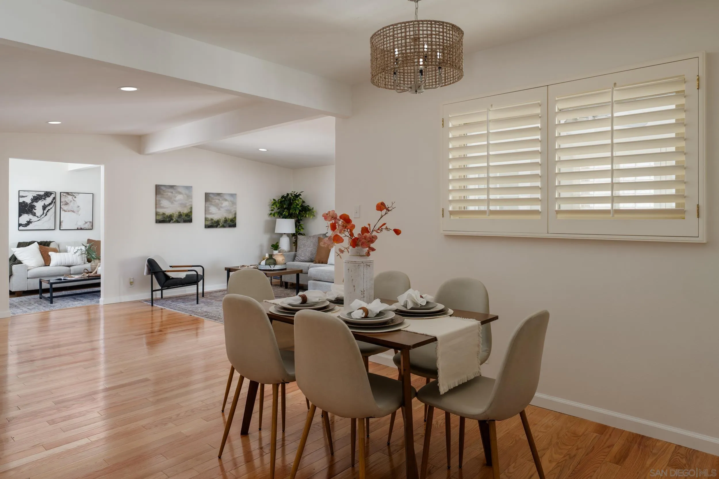 https://cdn.realtyfeed.com/cdn/127/260016720/583023481c75589a0398d38cc094ca6f.webp