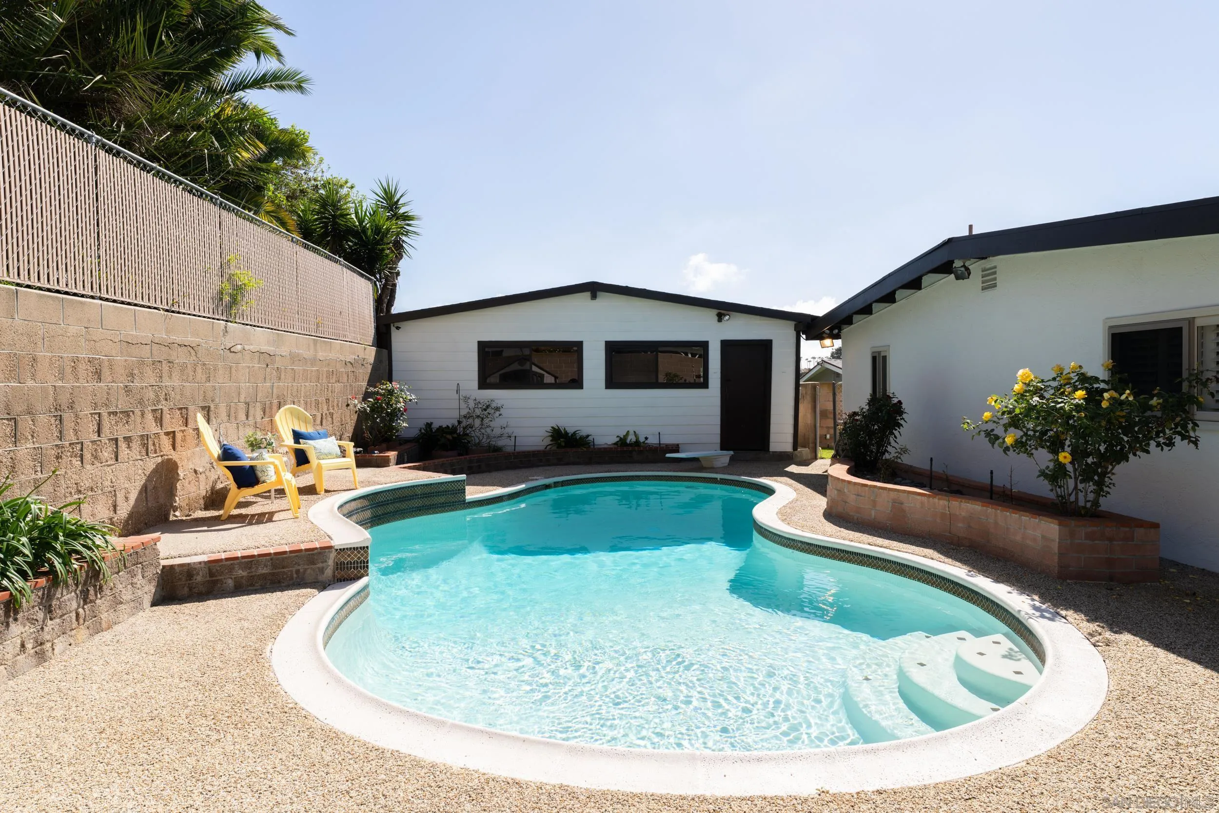 https://cdn.realtyfeed.com/cdn/127/260016720/5ab59239afd8f3a2ca18a44b9bd796fc.webp