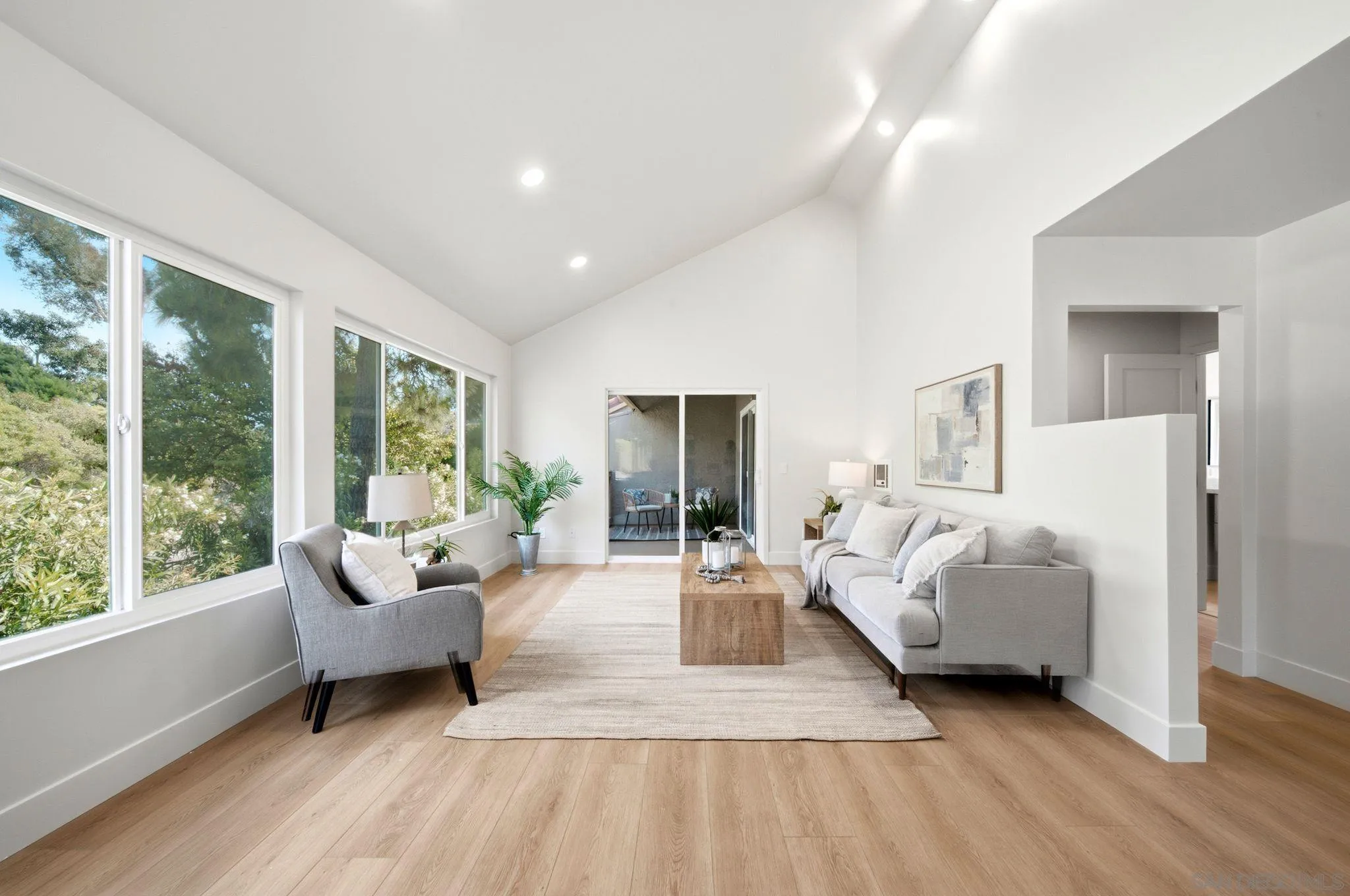 Photo #8: 260016723 Listing: Photo #8