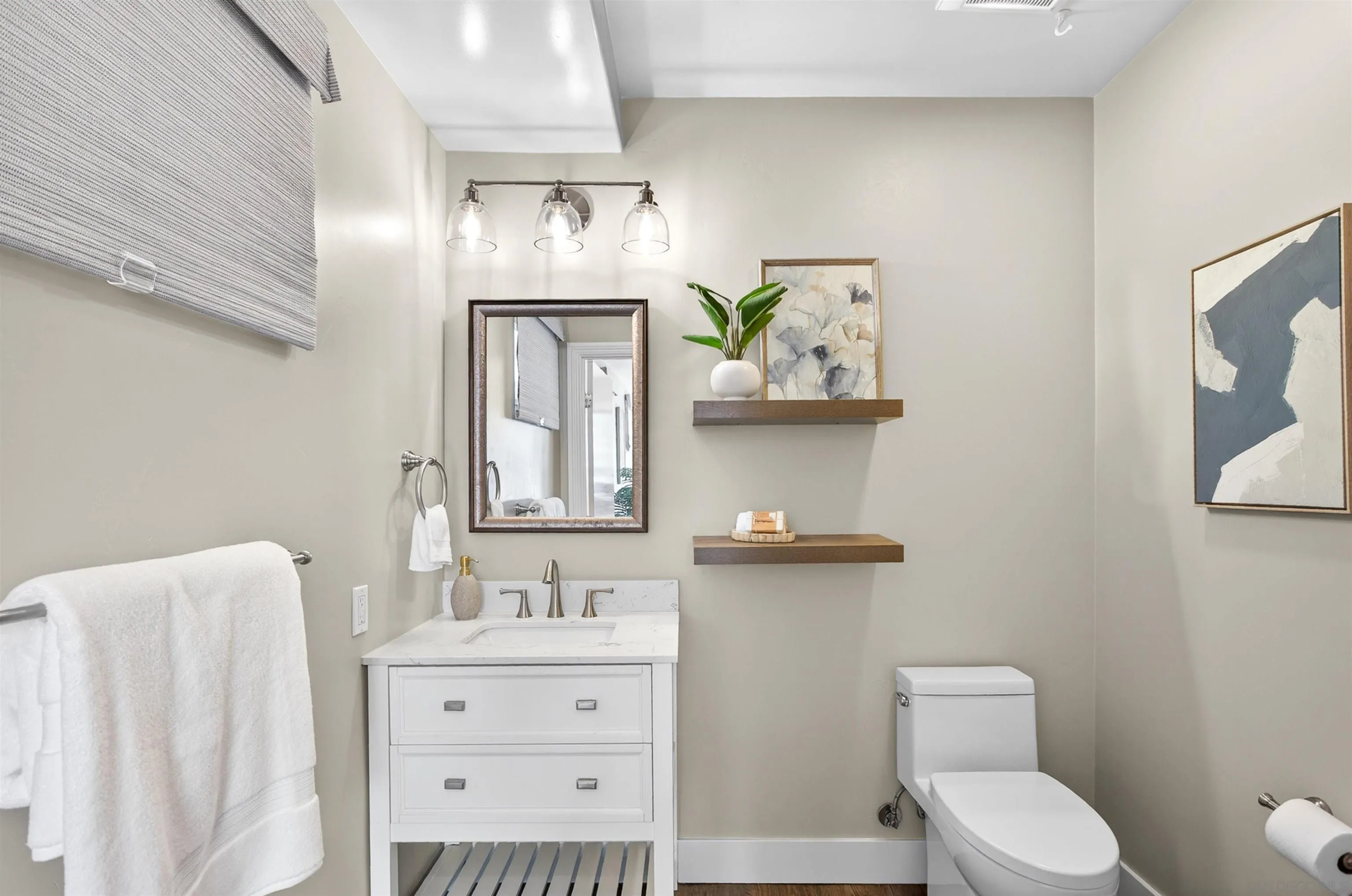 https://cdn.realtyfeed.com/cdn/127/260016725/74f31adc208f066e6b52635ee61d48a0.webp