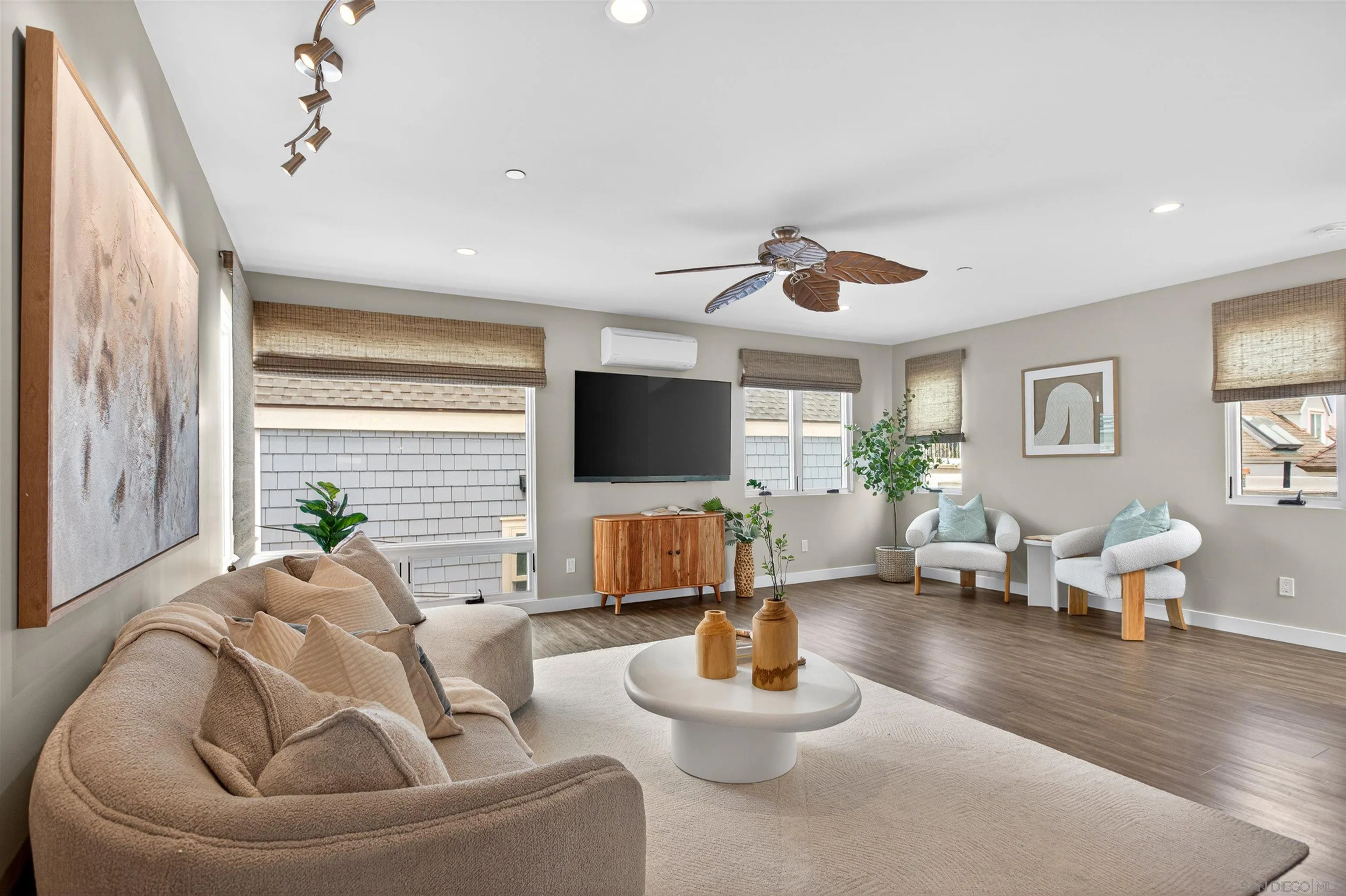 https://cdn.realtyfeed.com/cdn/127/260016725/90cc03586a7d8b1ed2dc86593c5e851a.webp