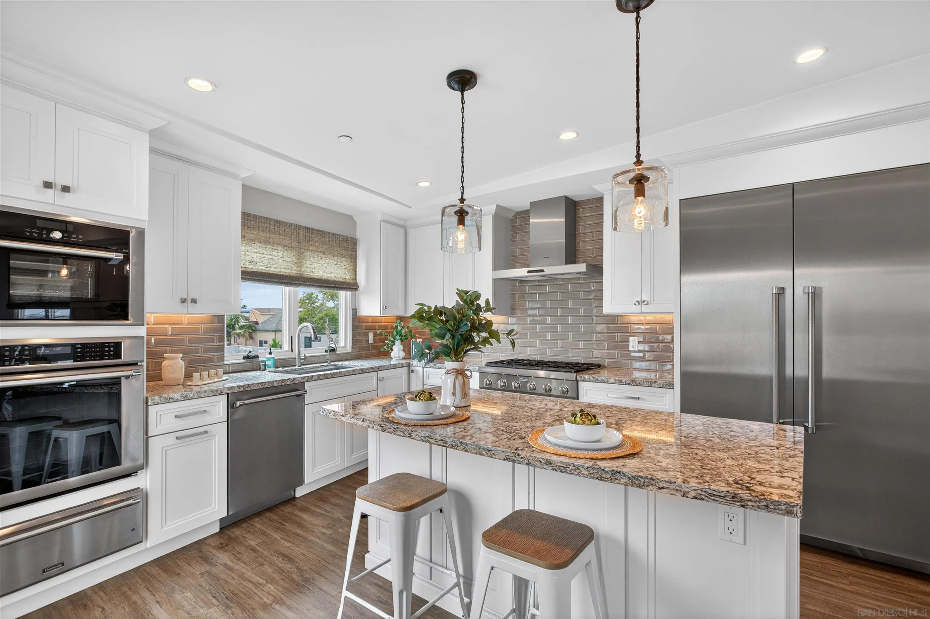https://cdn.realtyfeed.com/cdn/127/260016725/f51465a2dc15ed1fae17ca00449a20b8.webp