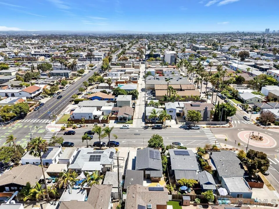 https://cdn.realtyfeed.com/cdn/127/260016727/0062d8e10e3e76663b0a6779e22b50a1.webp