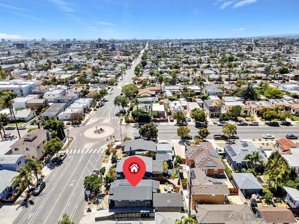 https://cdn.realtyfeed.com/cdn/127/260016727/130ac0a3b2105fe10e084498a79b195b.webp