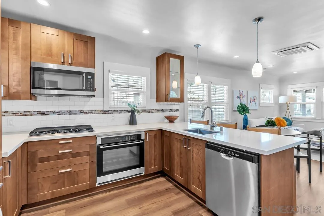 https://cdn.realtyfeed.com/cdn/127/260016727/13c072f13878a2a2d21c7f9356b3151b.webp