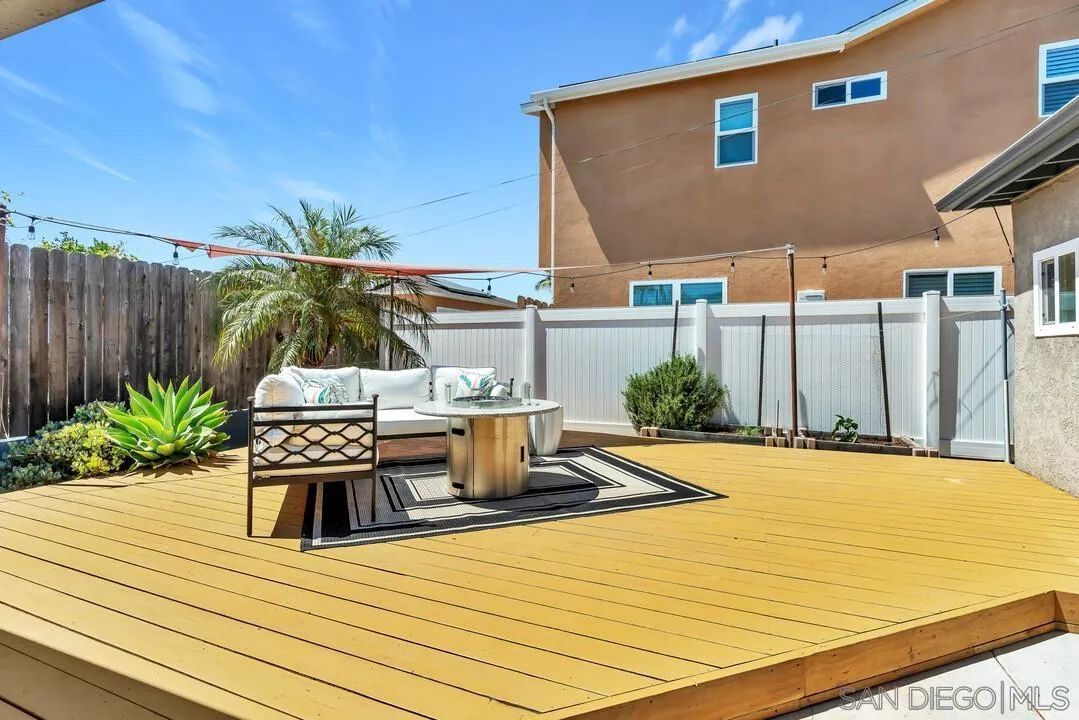 https://cdn.realtyfeed.com/cdn/127/260016727/8d72213ba3d706306ae4c0945bc374d6.webp
