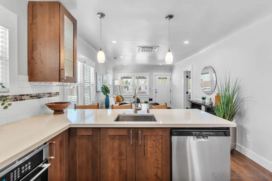 https://cdn.realtyfeed.com/cdn/127/260016727/de105a8589e14e0bb19efa3f0ff4c166.webp