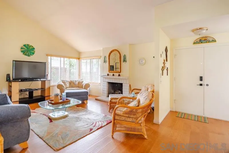 https://cdn.realtyfeed.com/cdn/127/260016734/97fa09de226209d025aebee902918e67.webp