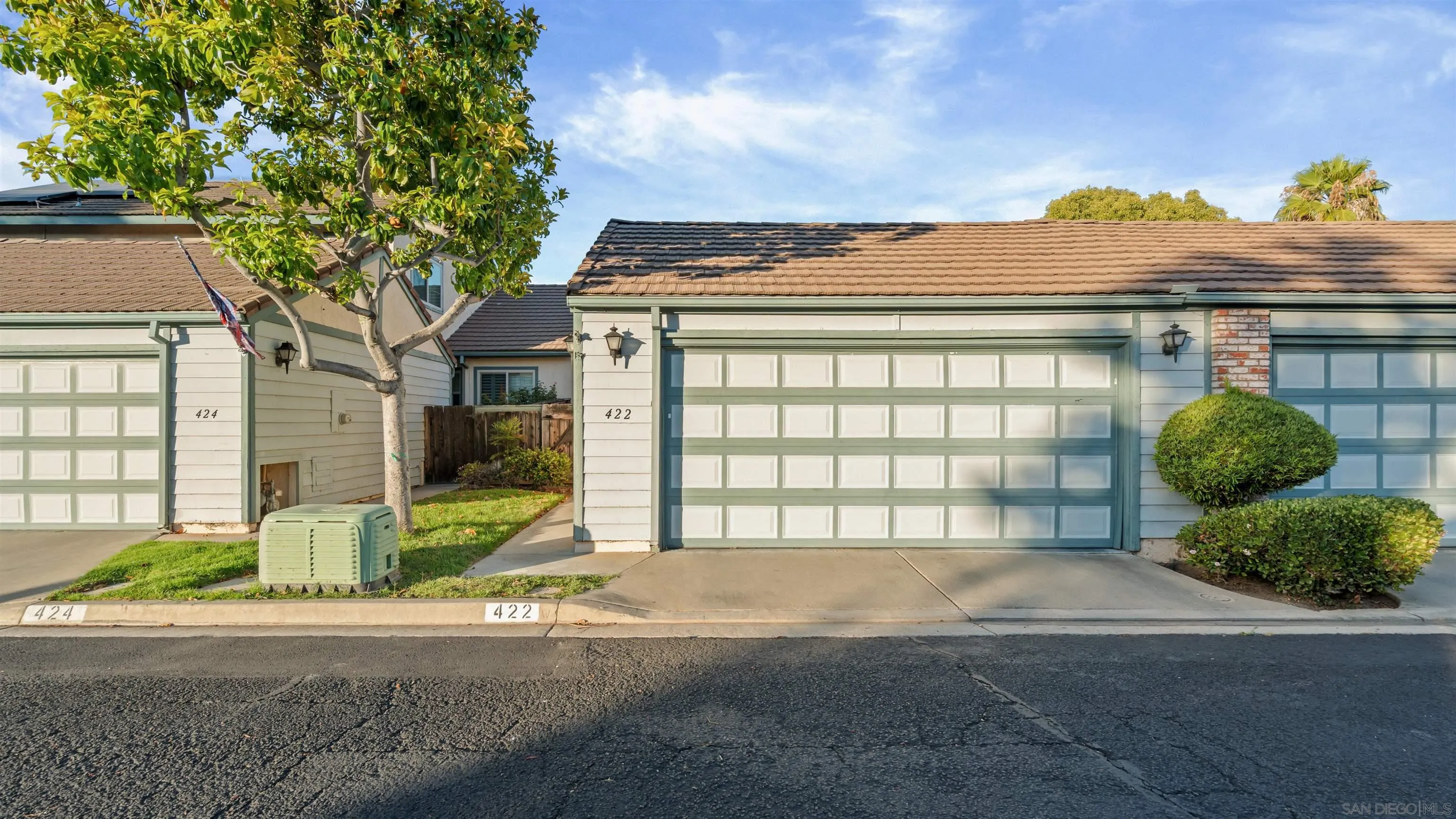 Photo #2: 260016741 Listing: Photo #2