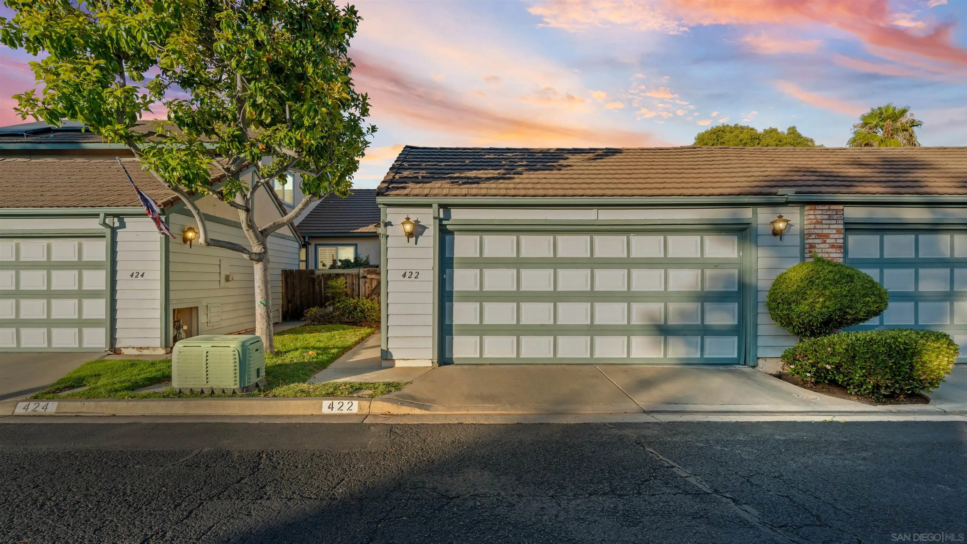 Photo #3: 260016741 Listing: Photo #3
