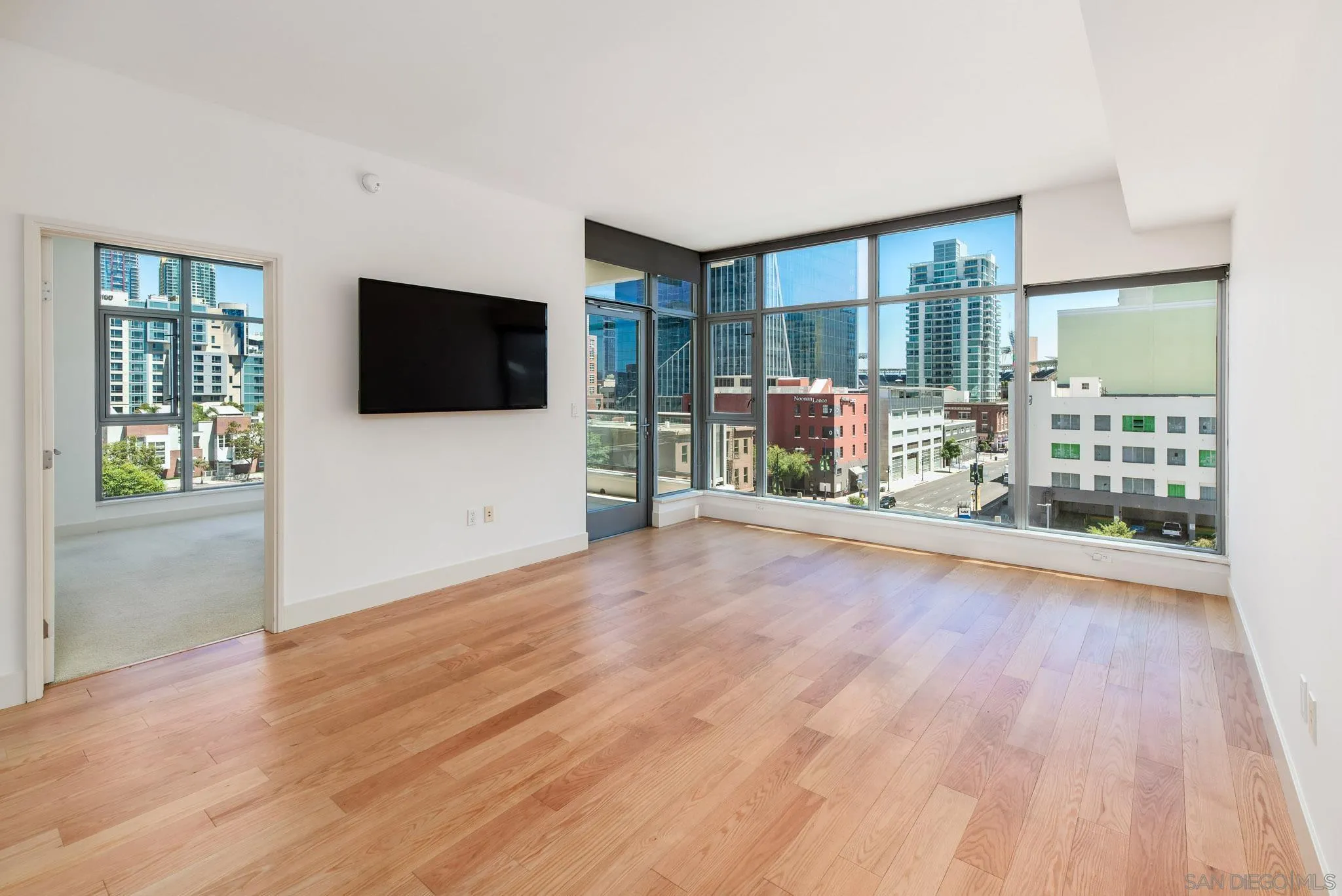 Photo #5: 260016742 Listing: Photo #5