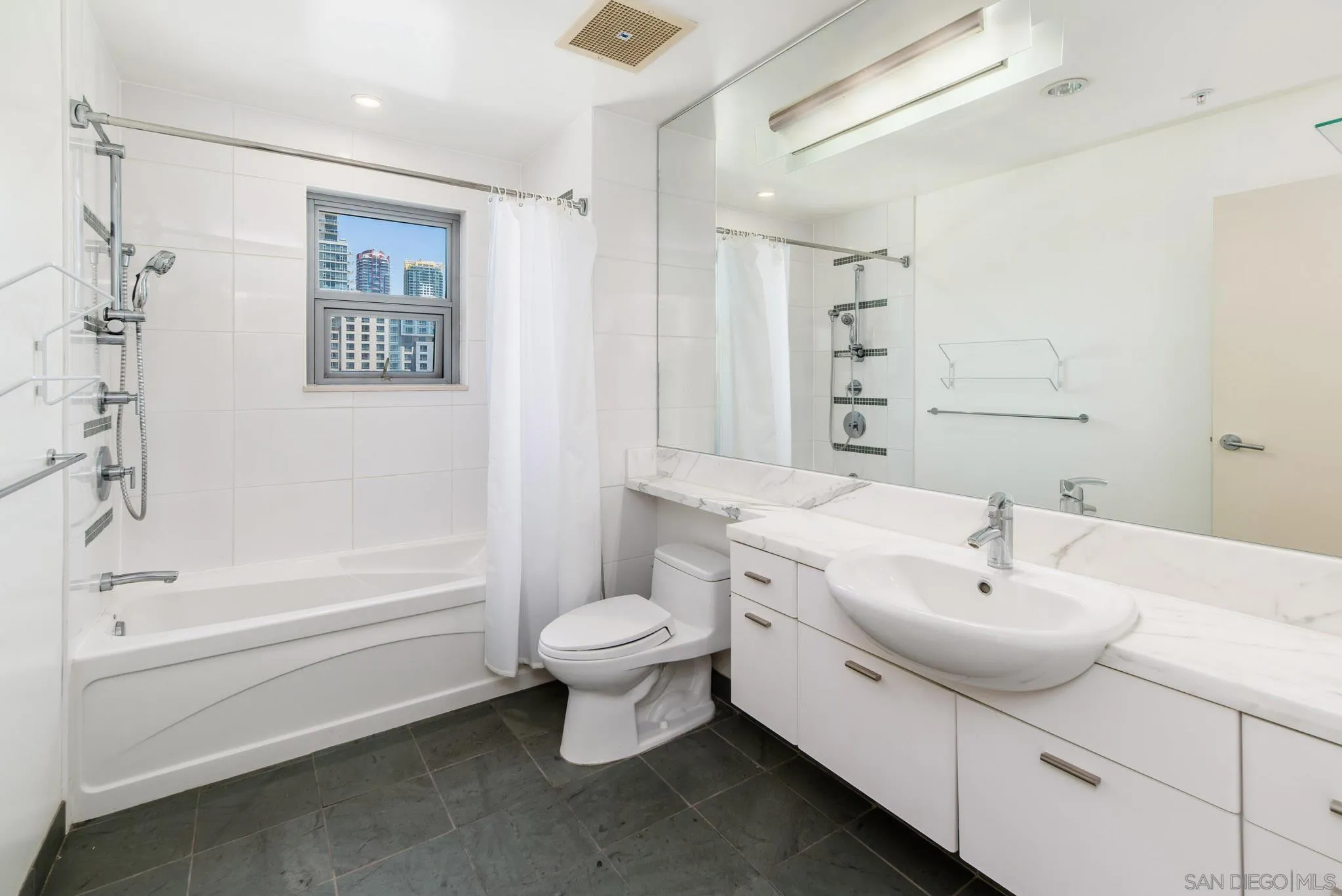 Photo #17: 260016742 Listing: Photo #17