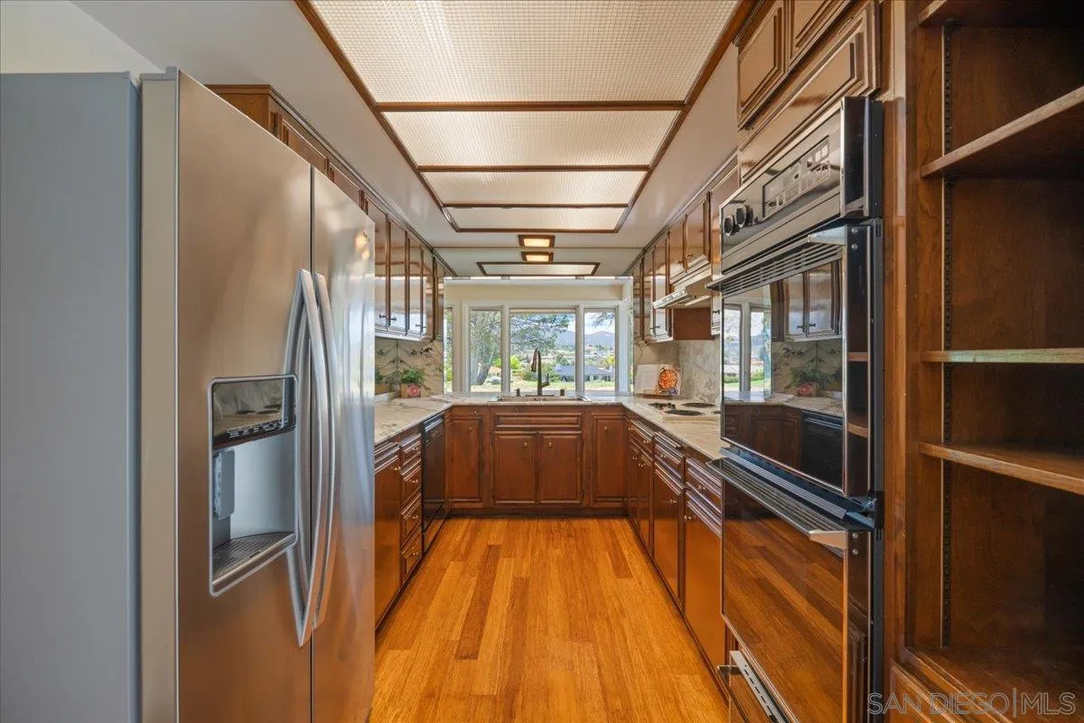 https://cdn.realtyfeed.com/cdn/127/260016746/451faf872f168f145e89abc3dfa09d16.webp