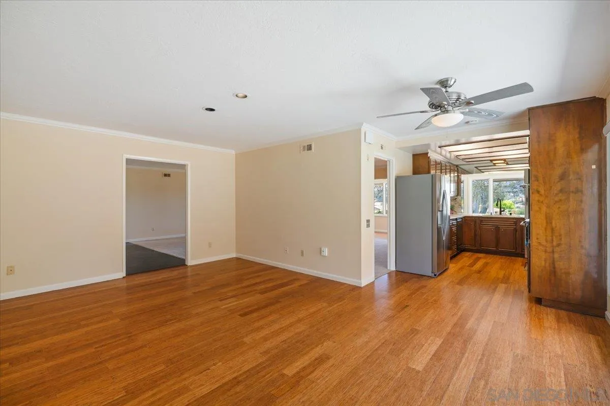 https://cdn.realtyfeed.com/cdn/127/260016746/5e89d8249e56ba574e9dffa885de0b8a.webp