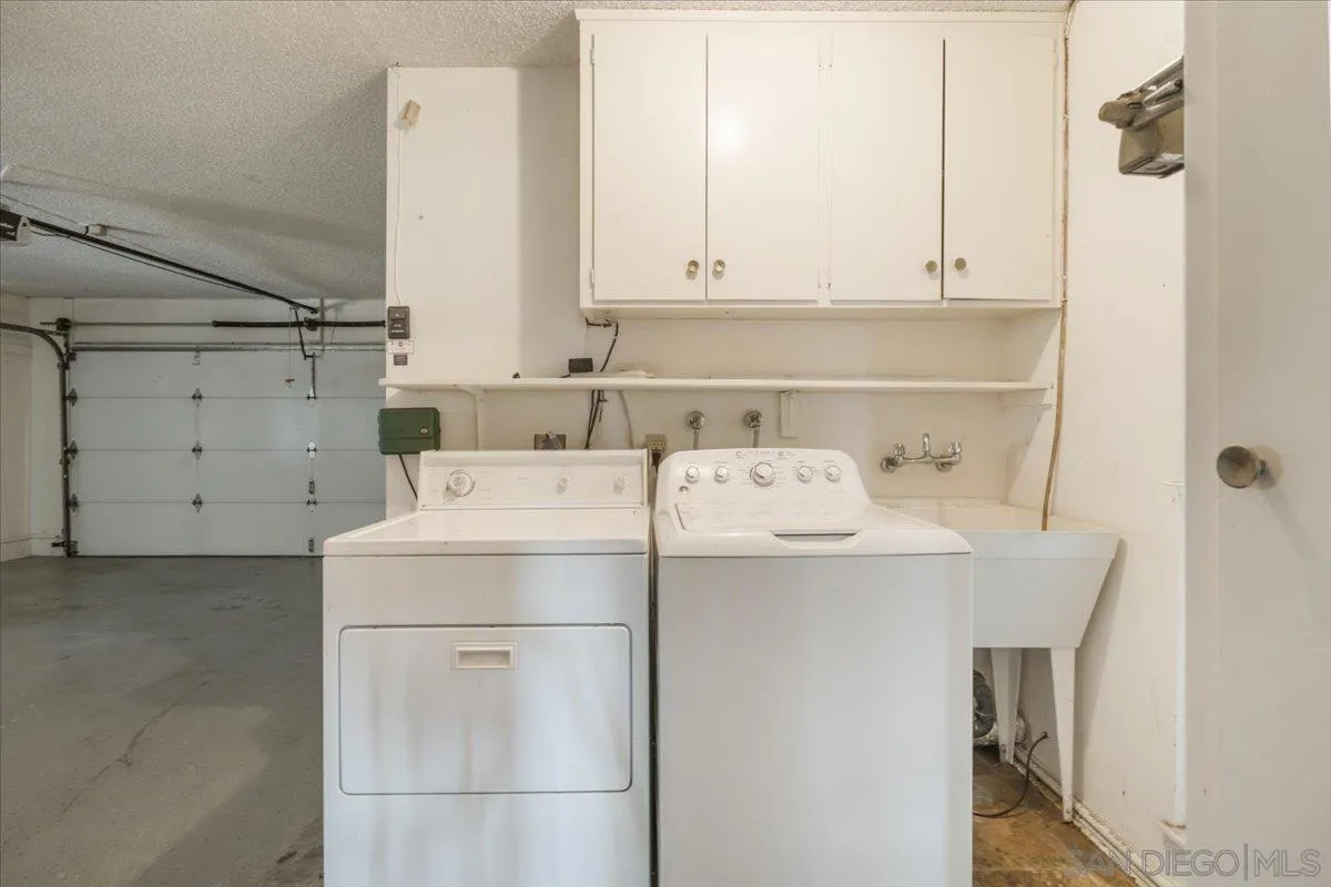 https://cdn.realtyfeed.com/cdn/127/260016746/6c0bc15ba474a30af50047d3a8f161b4.webp