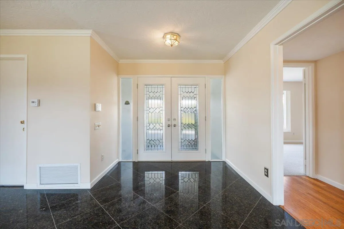 https://cdn.realtyfeed.com/cdn/127/260016746/bc8c907553cfea485dfe444a1bd3ae38.webp