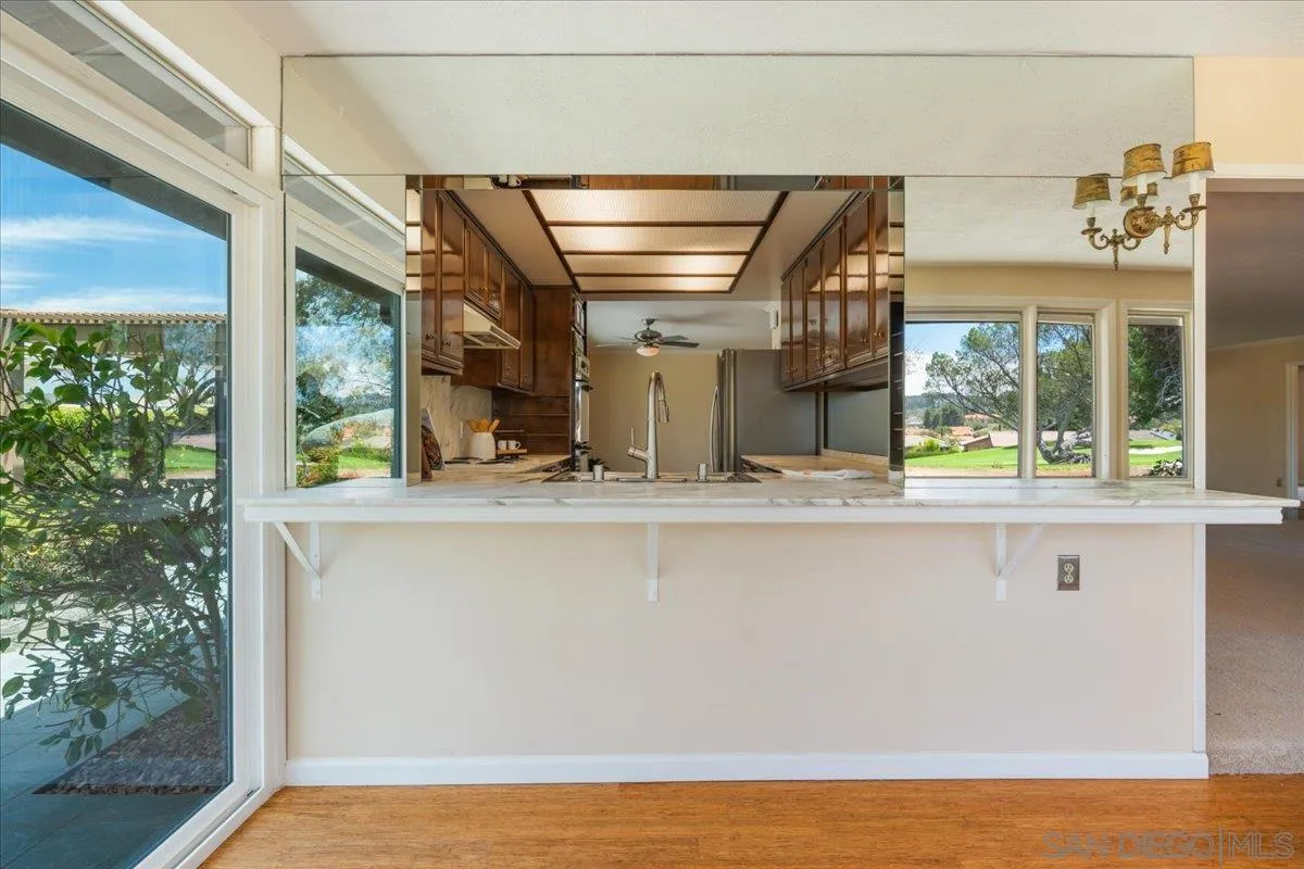 https://cdn.realtyfeed.com/cdn/127/260016746/bde29920418c1588226b412c742cedc2.webp