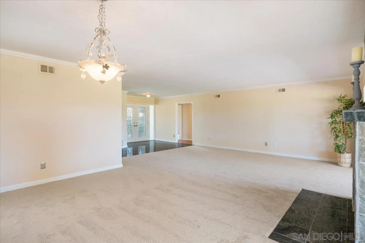 https://cdn.realtyfeed.com/cdn/127/260016746/cf99747a12ce0a44d3e297ca00811184.webp