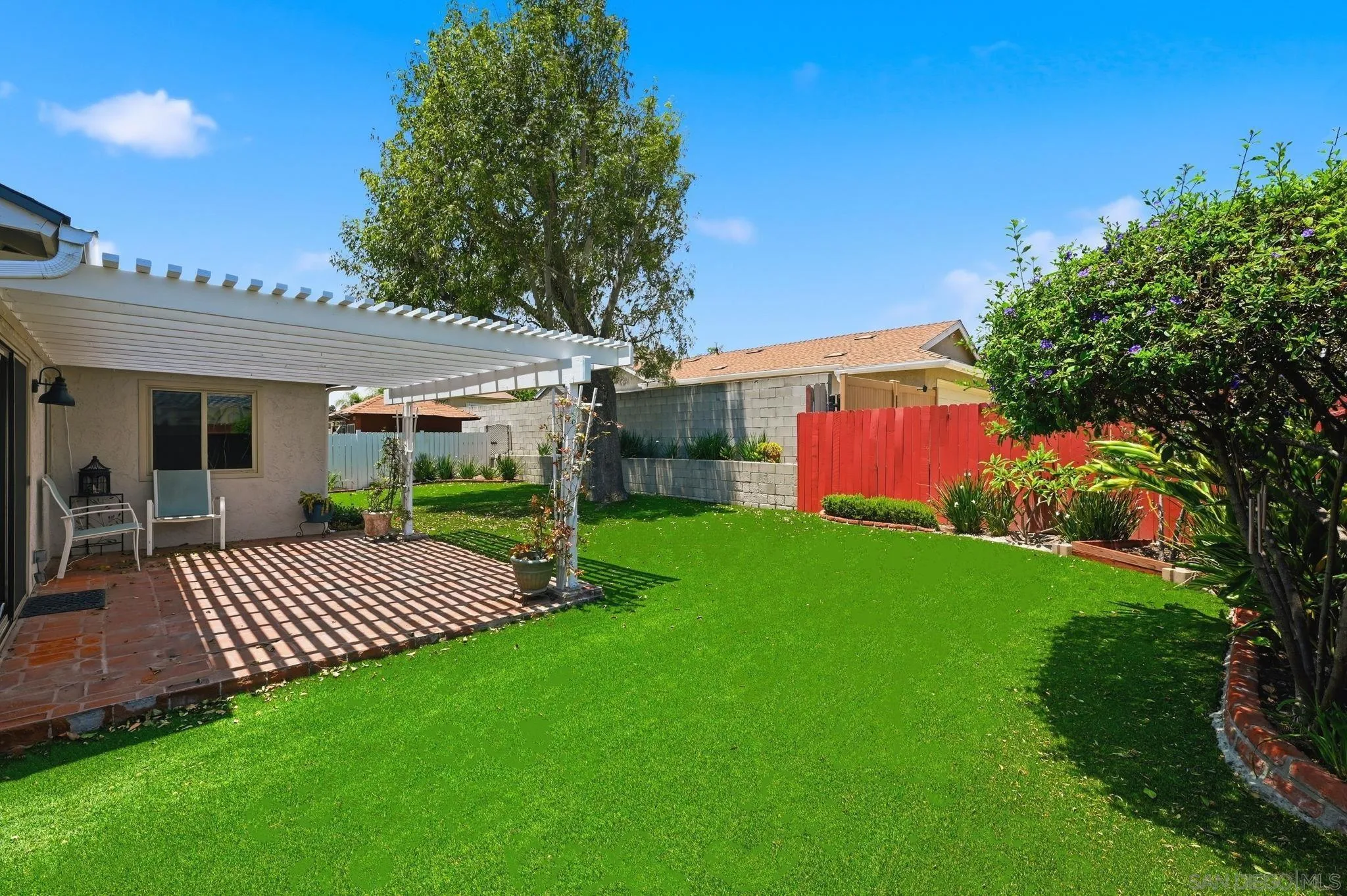 https://cdn.realtyfeed.com/cdn/127/260016758/741014deac28b07422870e5d3b3b19cd.webp