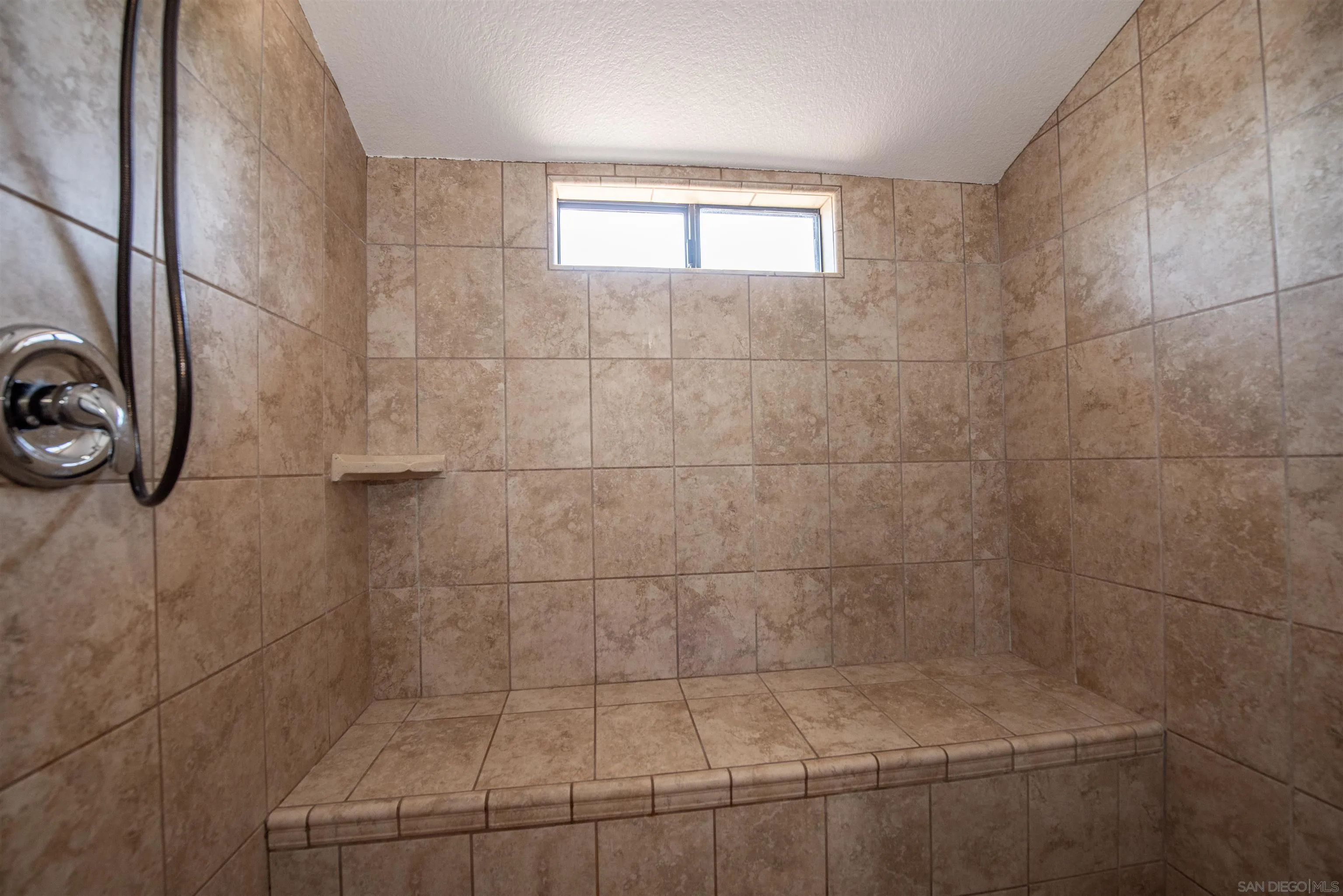 https://cdn.realtyfeed.com/cdn/127/260016761/005349d93194988582b54678f563c88c.webp