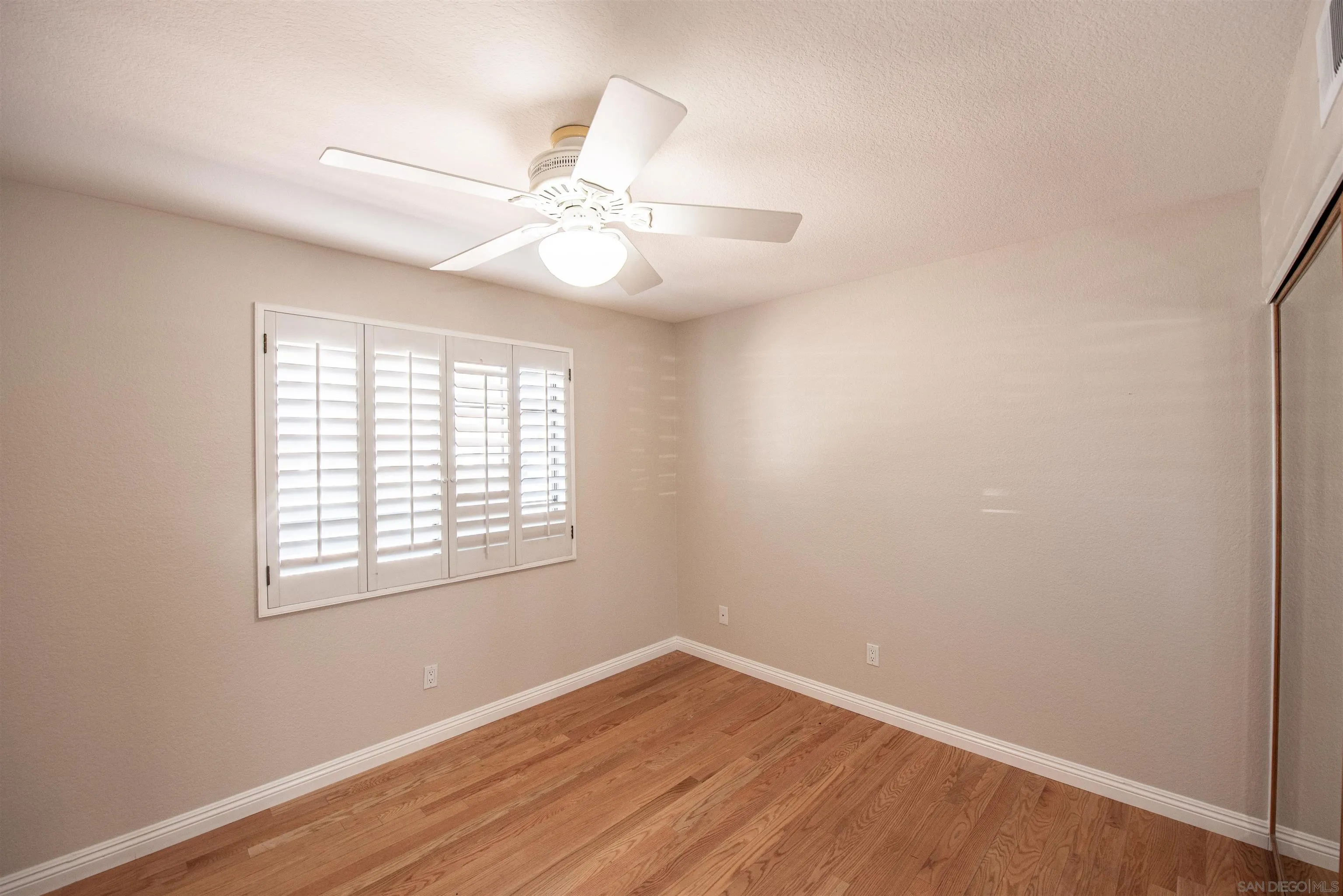 https://cdn.realtyfeed.com/cdn/127/260016761/0a3bdbf2167c7cccb6b3330e60f7a4a2.webp